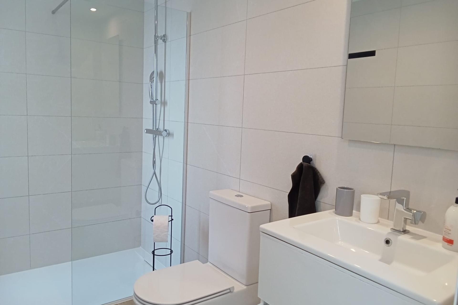 Resale - Apartment / Flat -
Torrevieja - Punta Prima