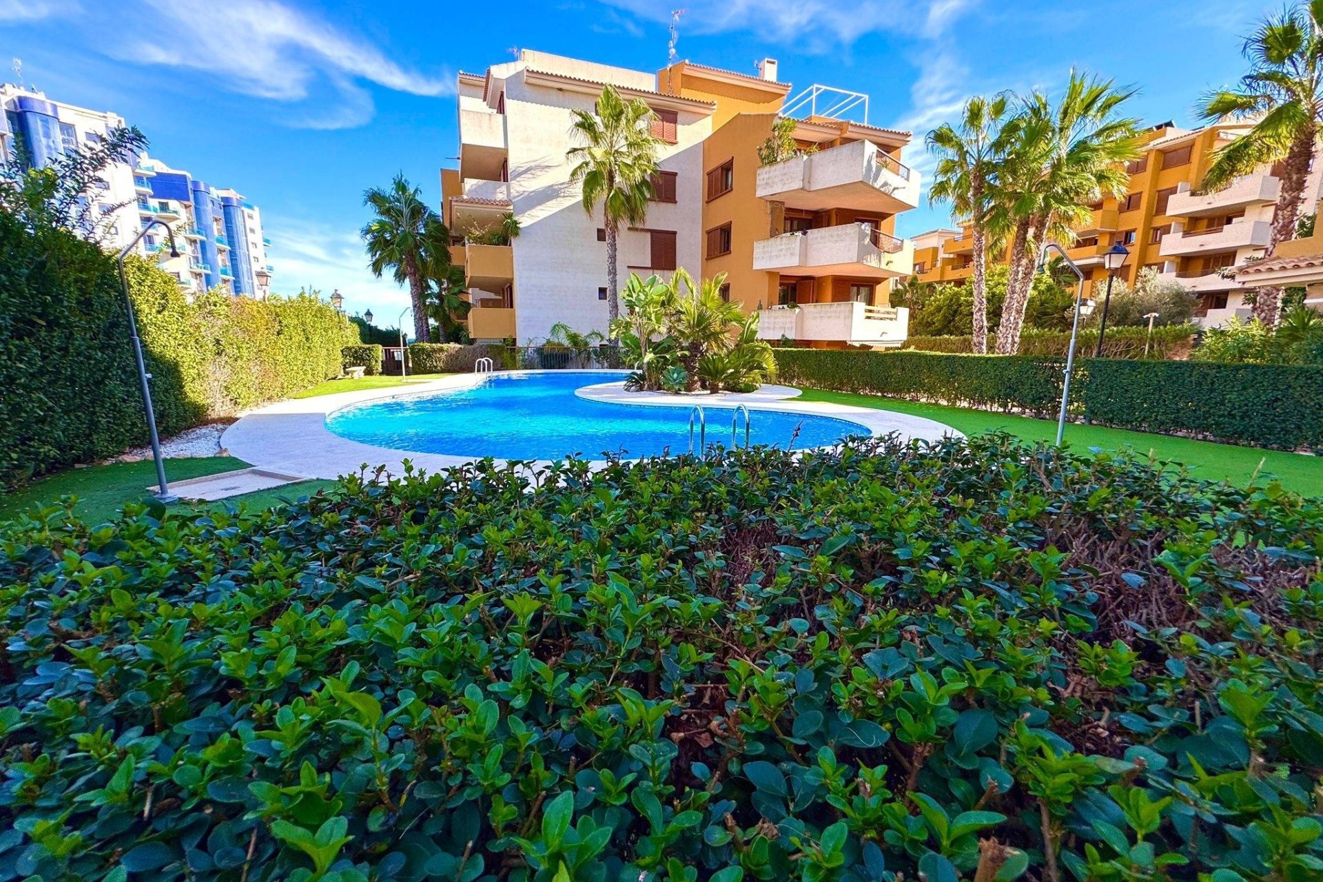 Resale - Apartment / Flat -
Torrevieja - Punta Prima