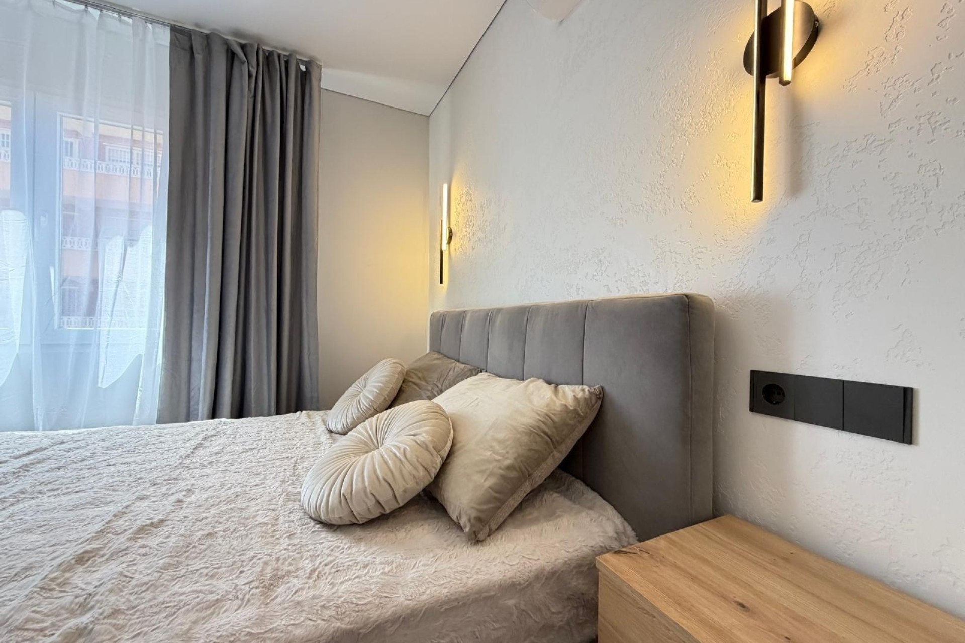 Resale - Apartment / Flat -
Torrevieja - Punta Prima