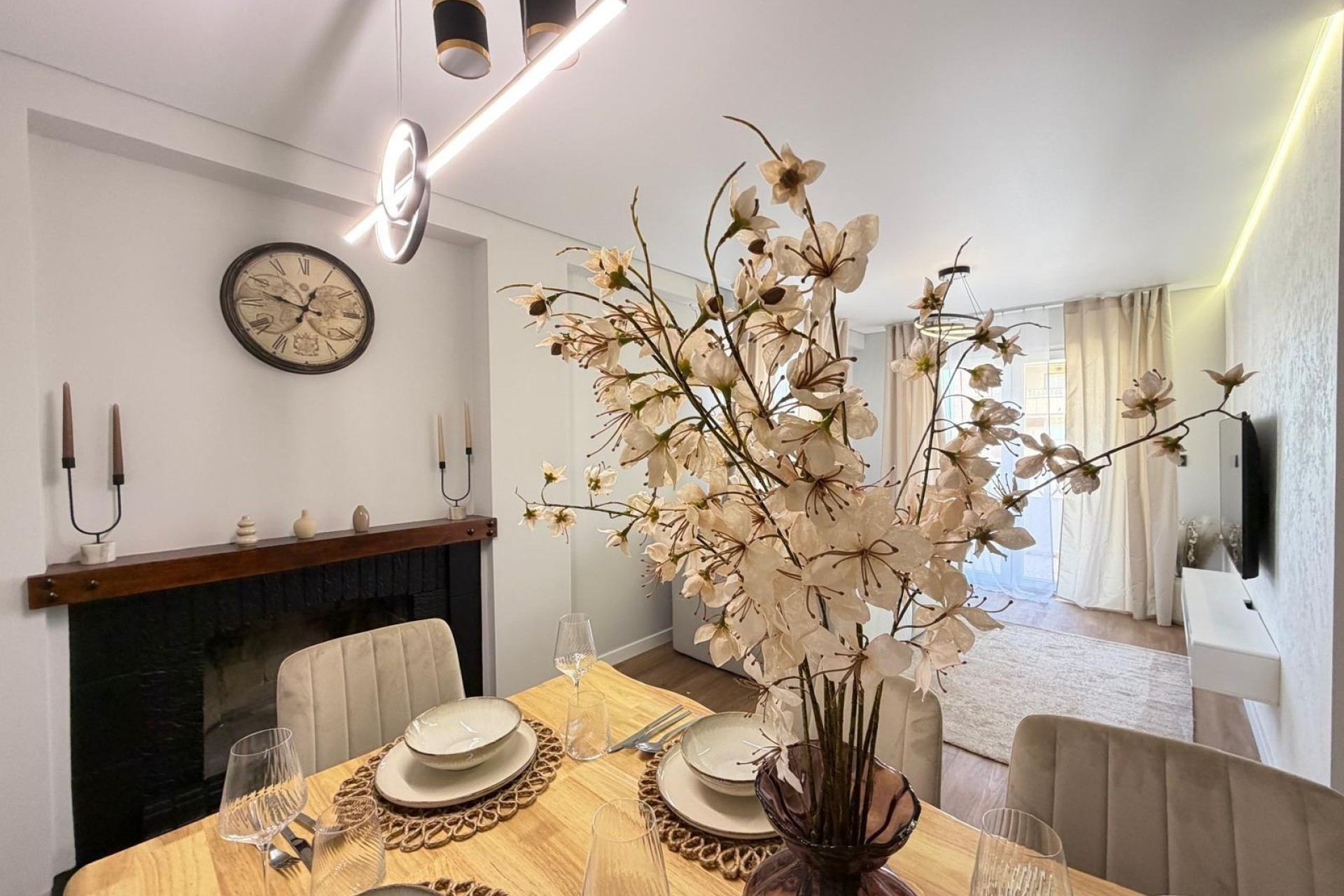 Resale - Apartment / Flat -
Torrevieja - Punta Prima