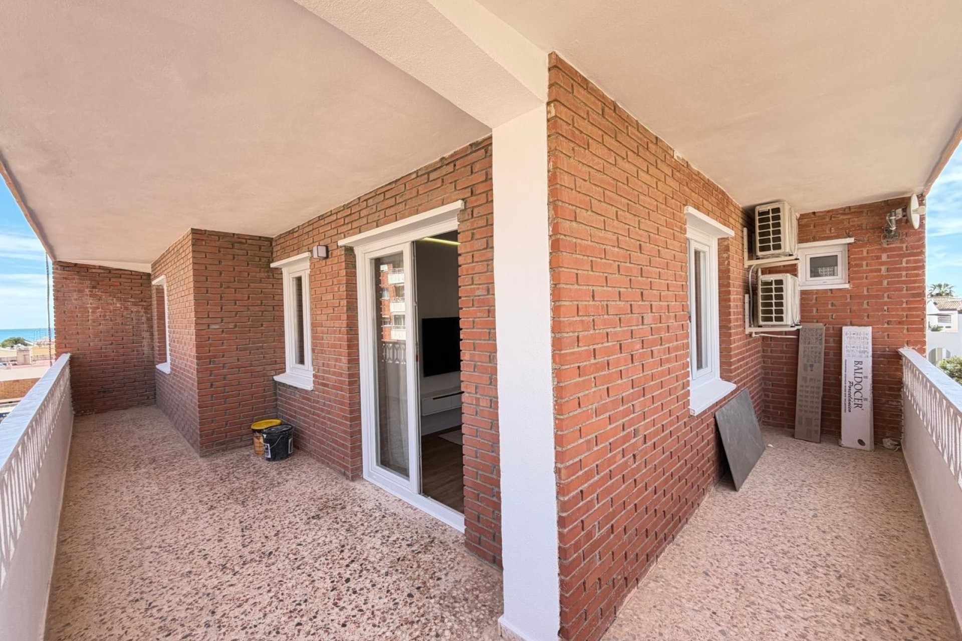 Resale - Apartment / Flat -
Torrevieja - Punta Prima