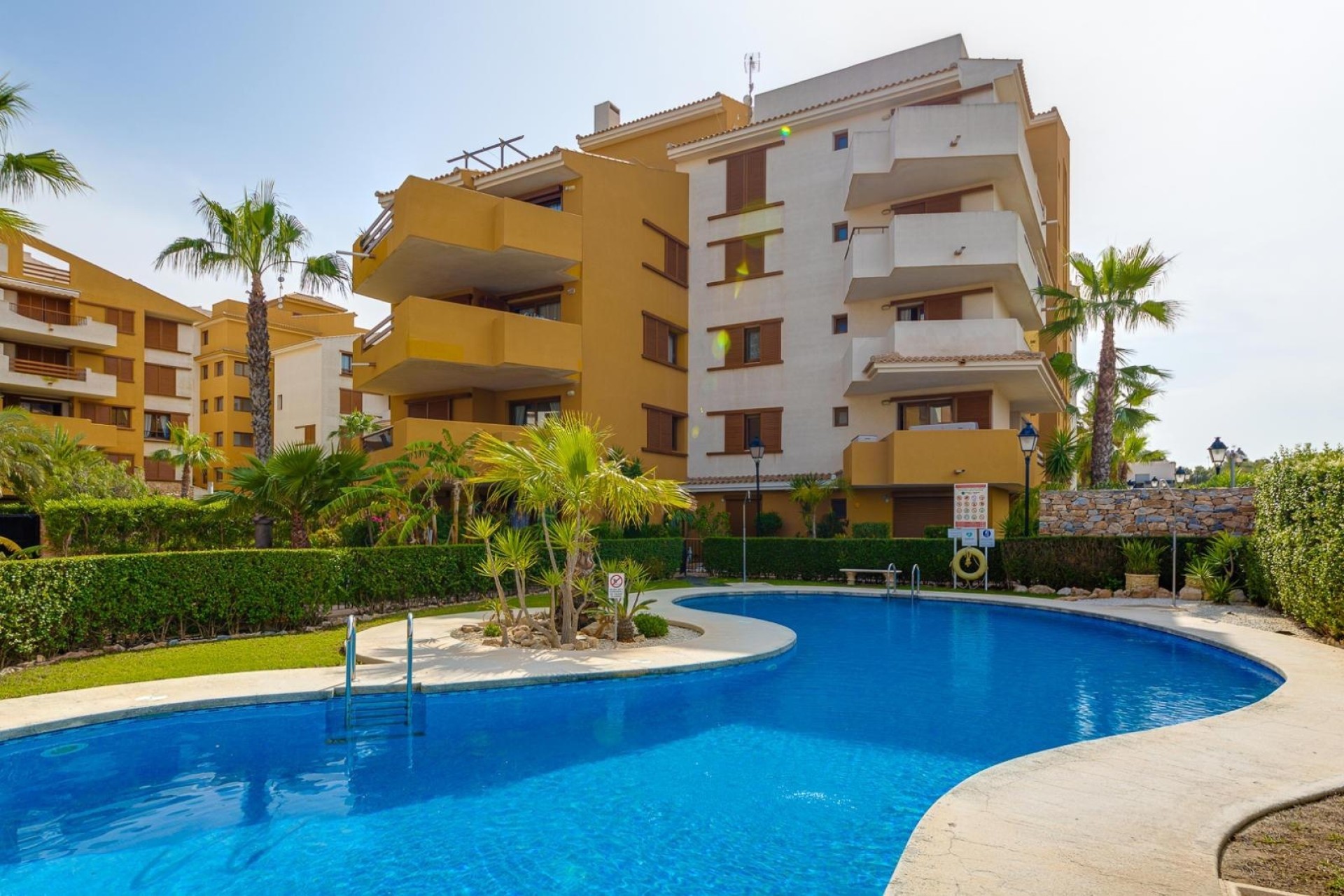 Resale - Apartment / Flat -
Torrevieja - Punta Prima