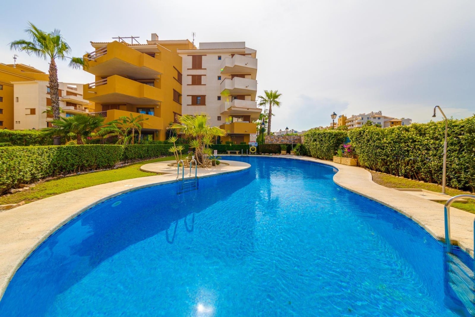 Resale - Apartment / Flat -
Torrevieja - Punta Prima