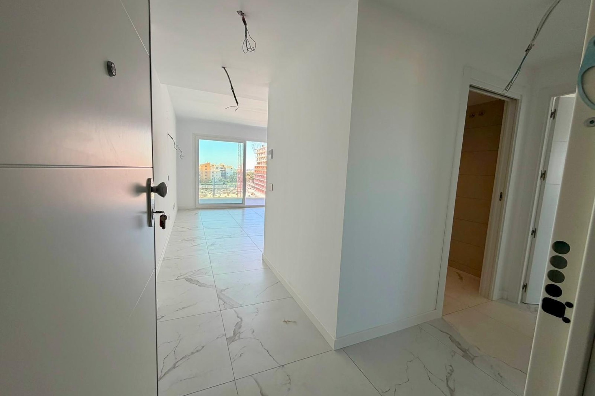 Resale - Apartment / Flat -
Torrevieja - Punta Prima
