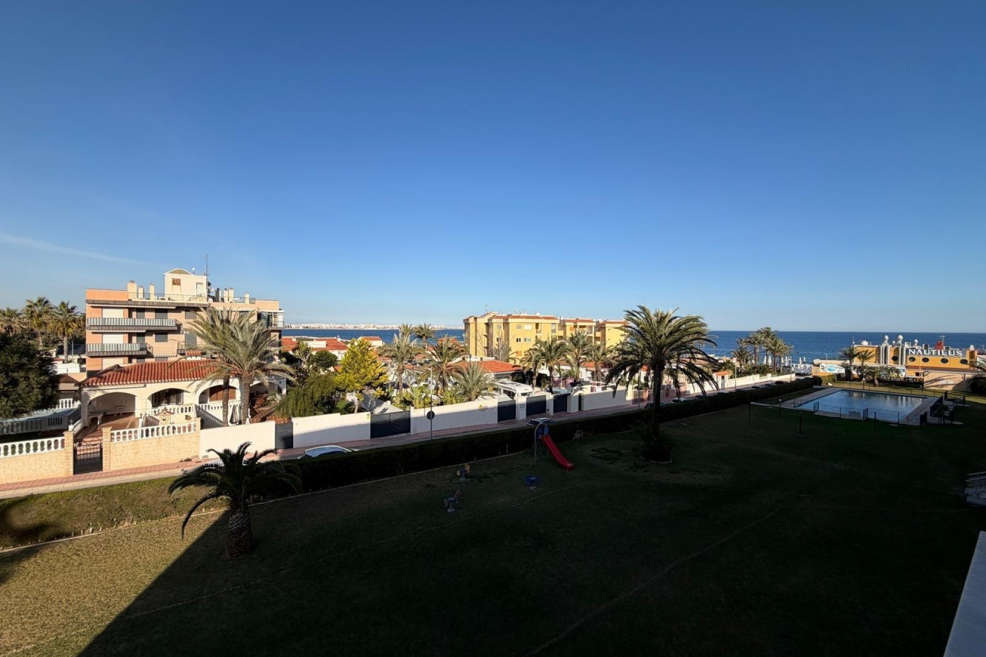 Resale - Apartment / Flat -
Torrevieja - Punta Prima