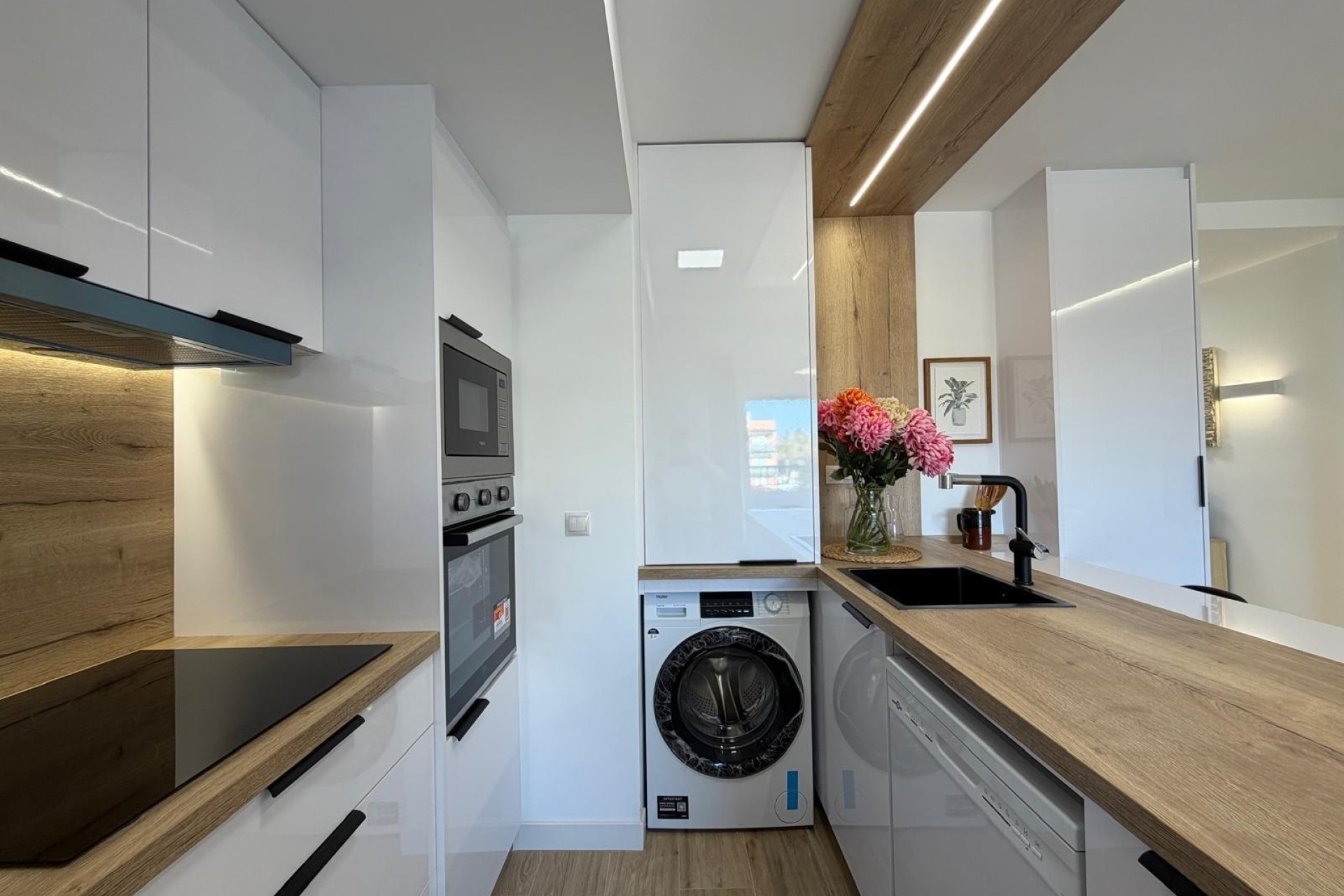 Resale - Apartment / Flat -
Torrevieja - Punta Prima