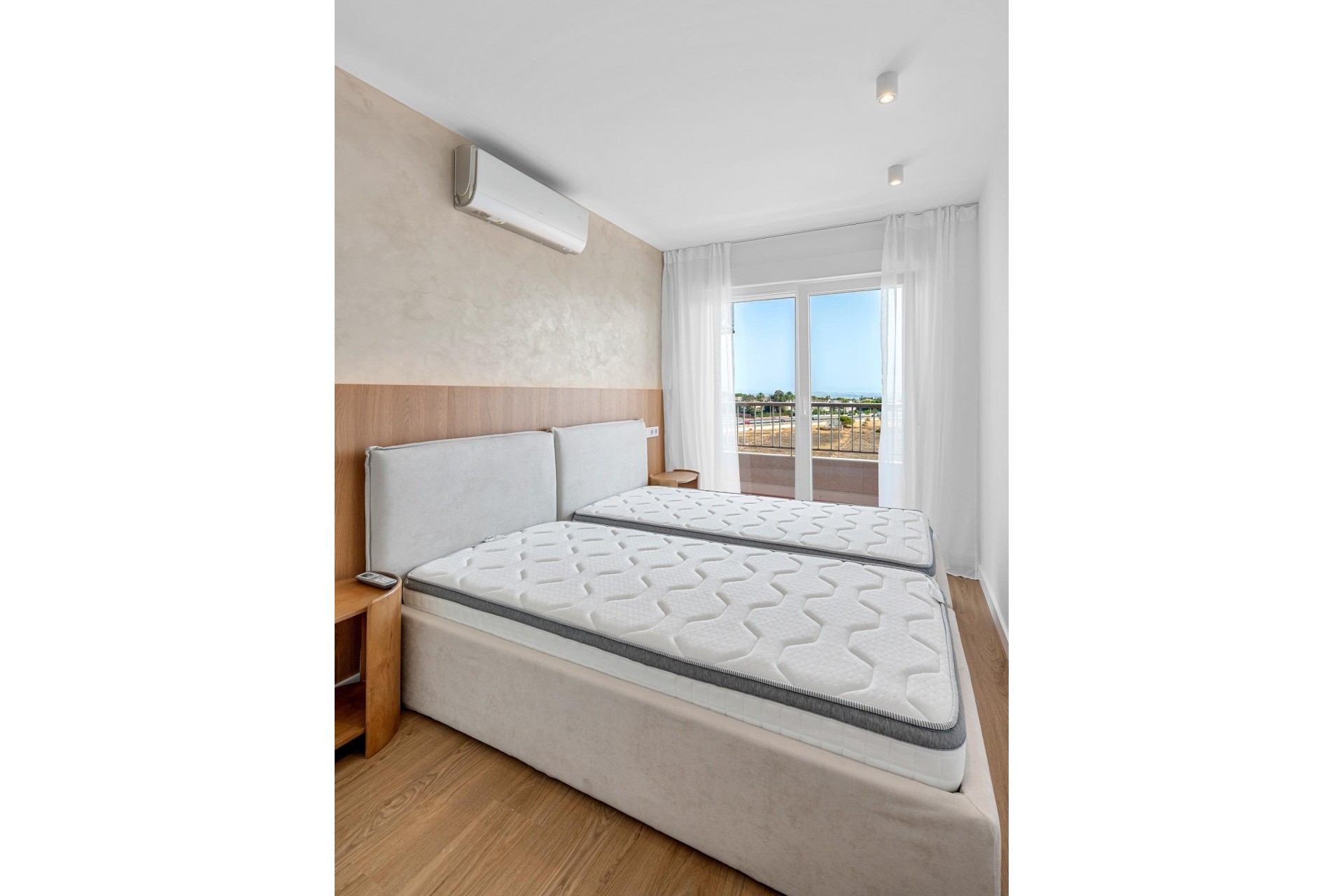 Resale - Apartment / Flat -
Torrevieja - Punta Prima