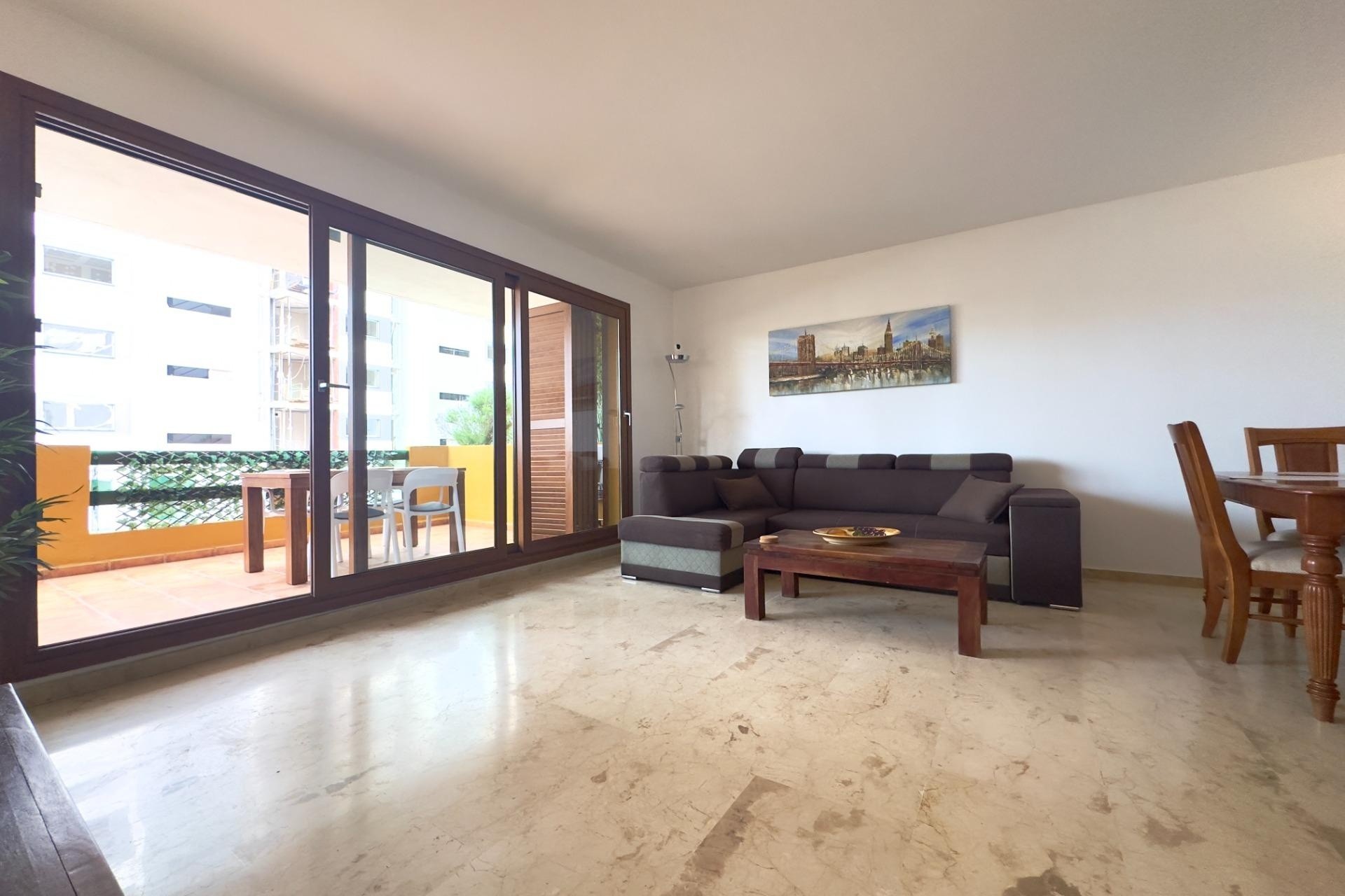 Resale - Apartment / Flat -
Torrevieja - Punta Prima