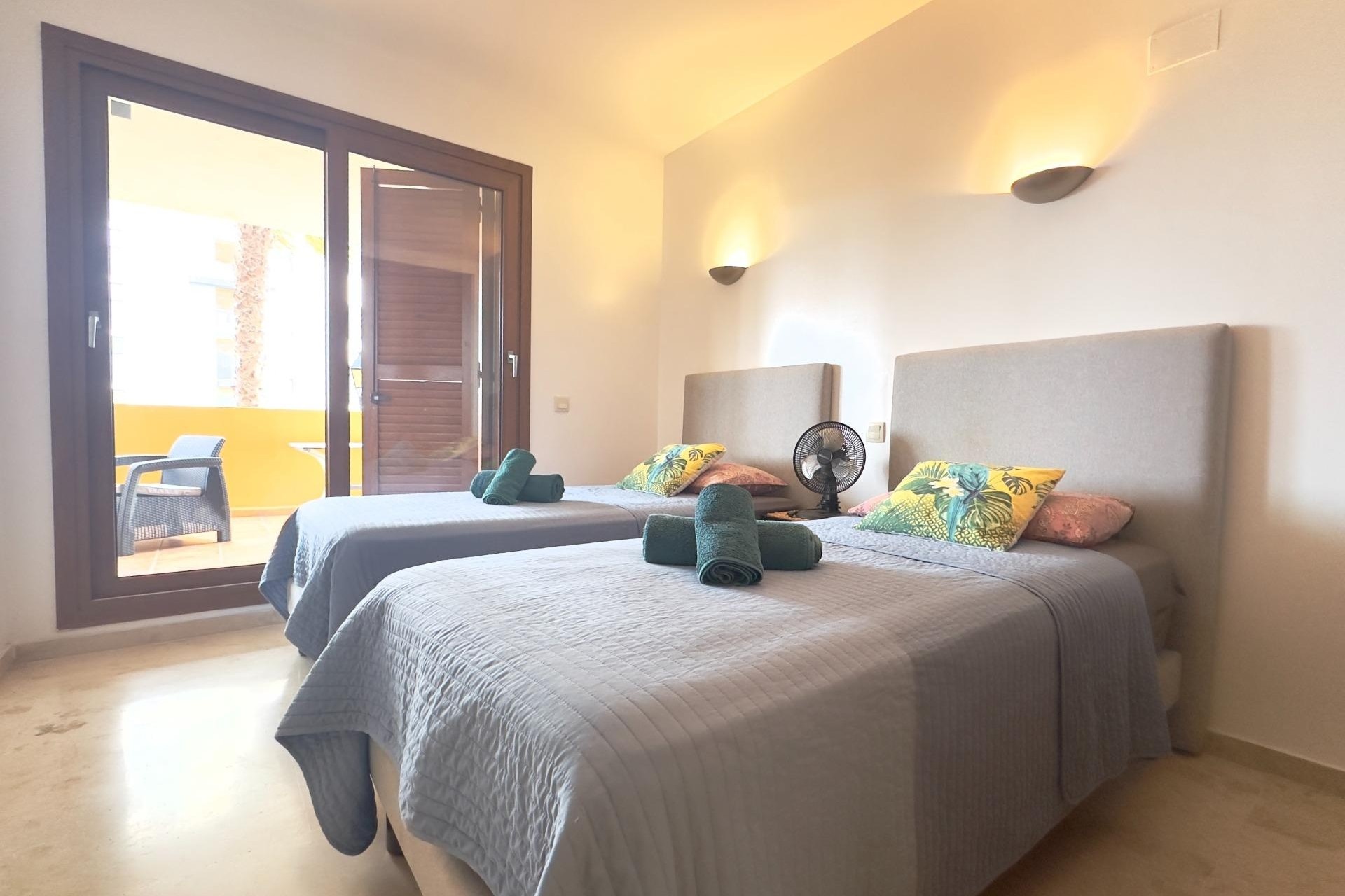 Resale - Apartment / Flat -
Torrevieja - Punta Prima
