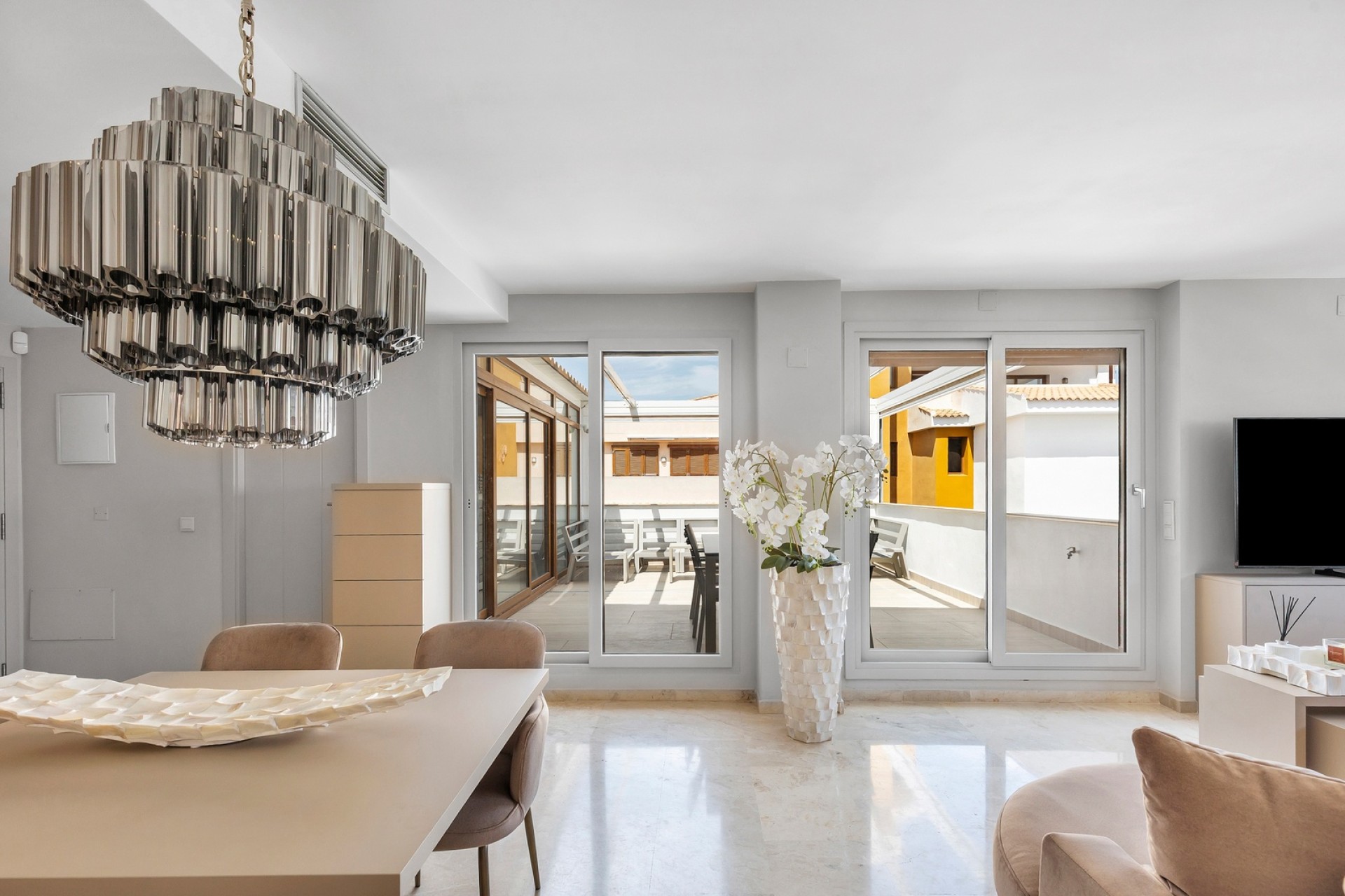 Resale - Apartment / Flat -
Torrevieja - Punta Prima