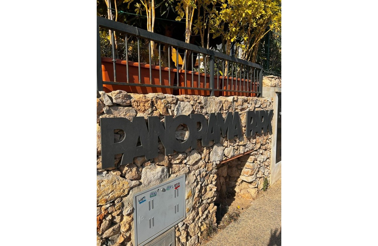 Resale - Apartment / Flat -
Torrevieja - Punta Prima