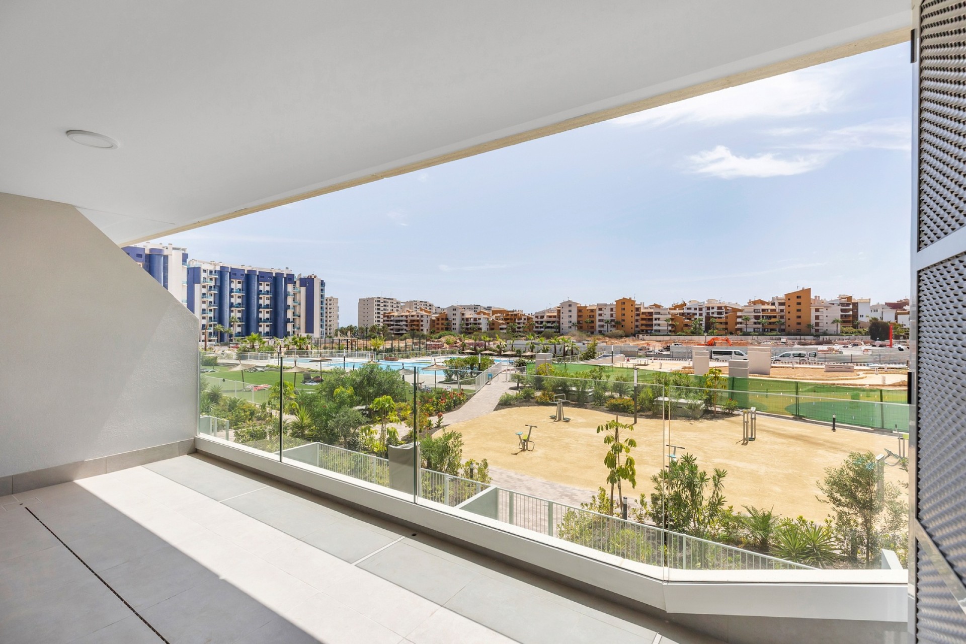 Resale - Apartment / Flat -
Torrevieja - Punta Prima
