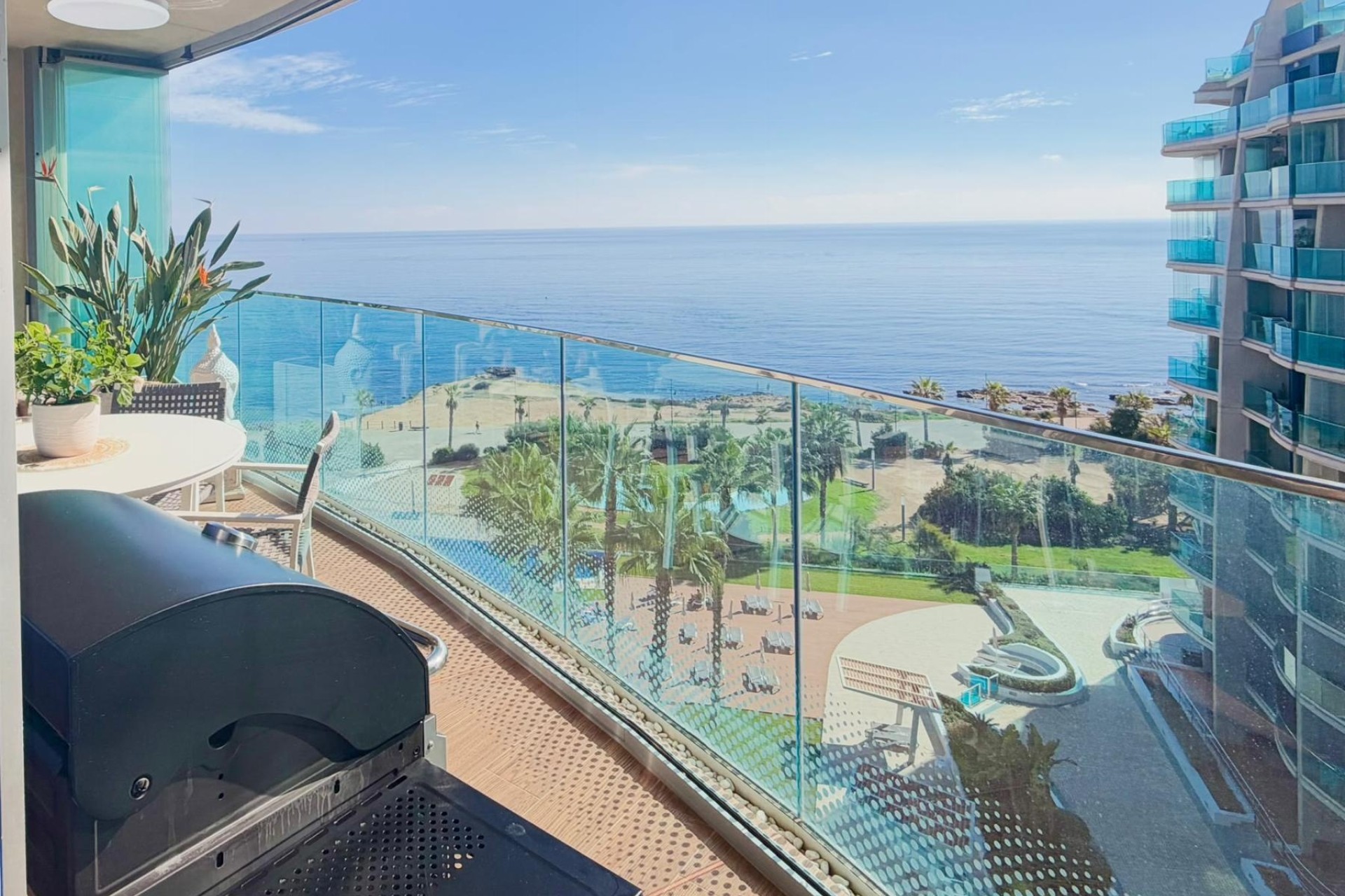 Resale - Apartment / Flat -
Torrevieja - Punta Prima