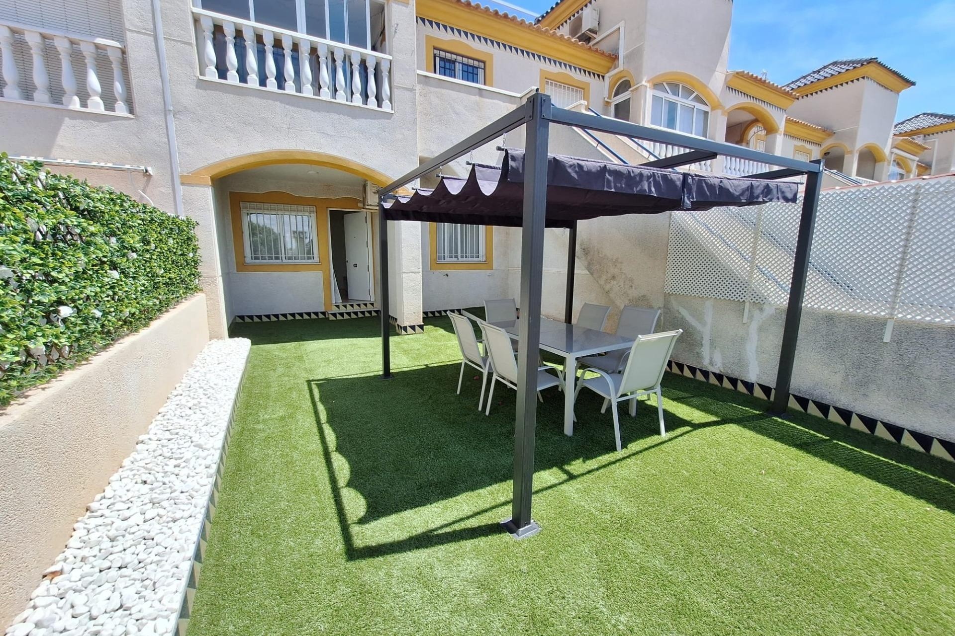 Resale - Apartment / Flat -
Torrevieja - Sector 25
