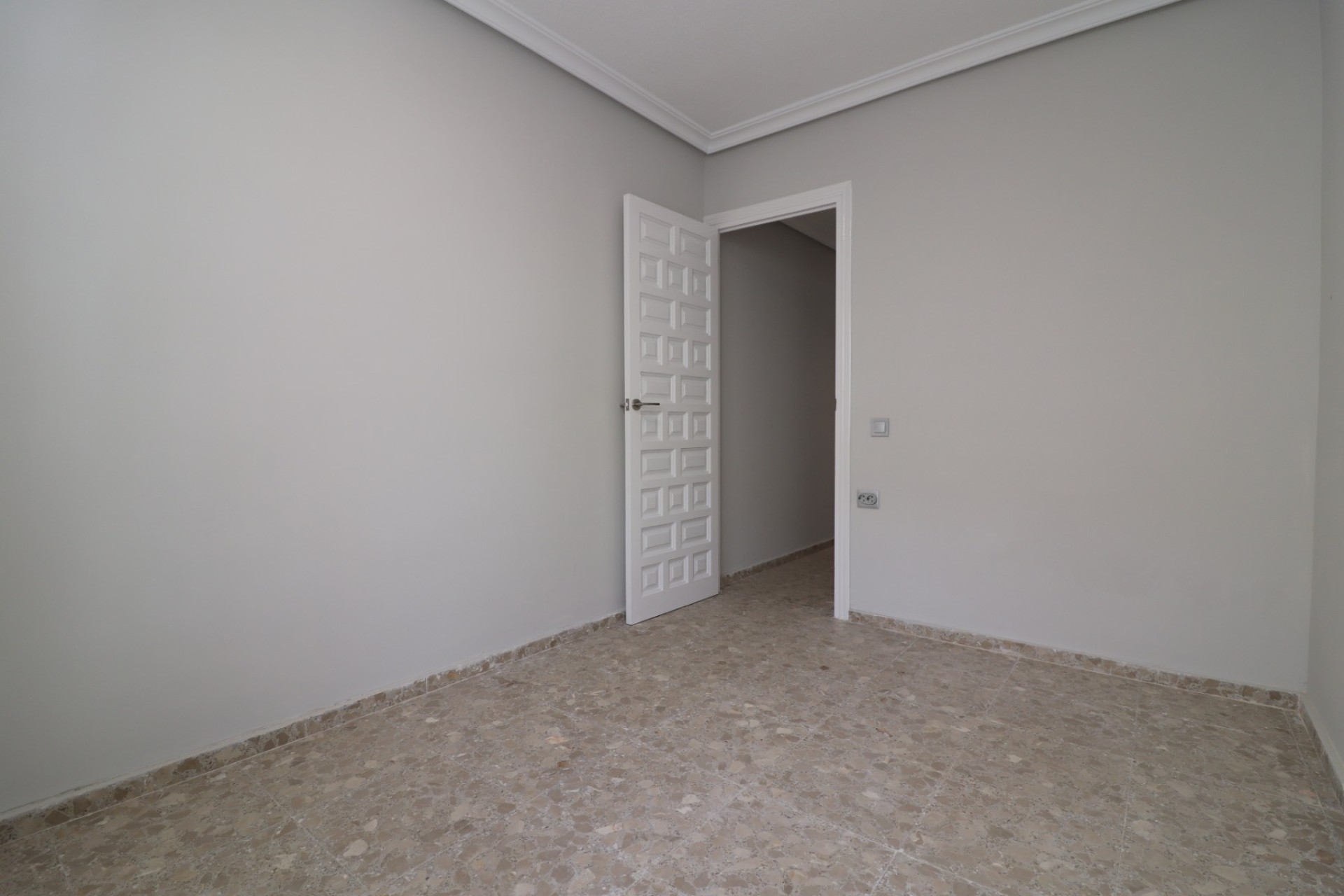 Resale - Apartment / Flat -
Torrevieja - Torre La Mata