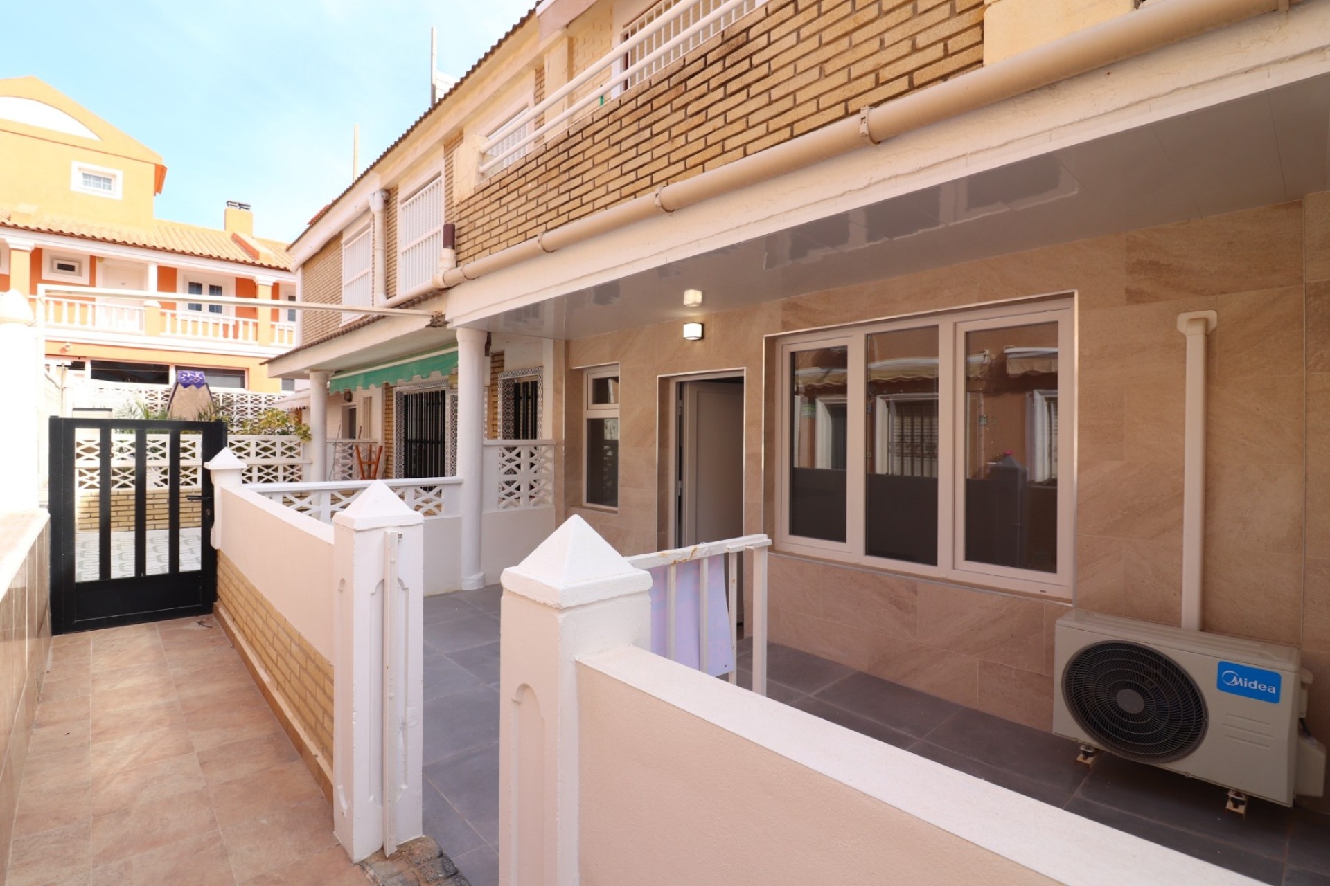 Resale - Apartment / Flat -
Torrevieja - Torre La Mata