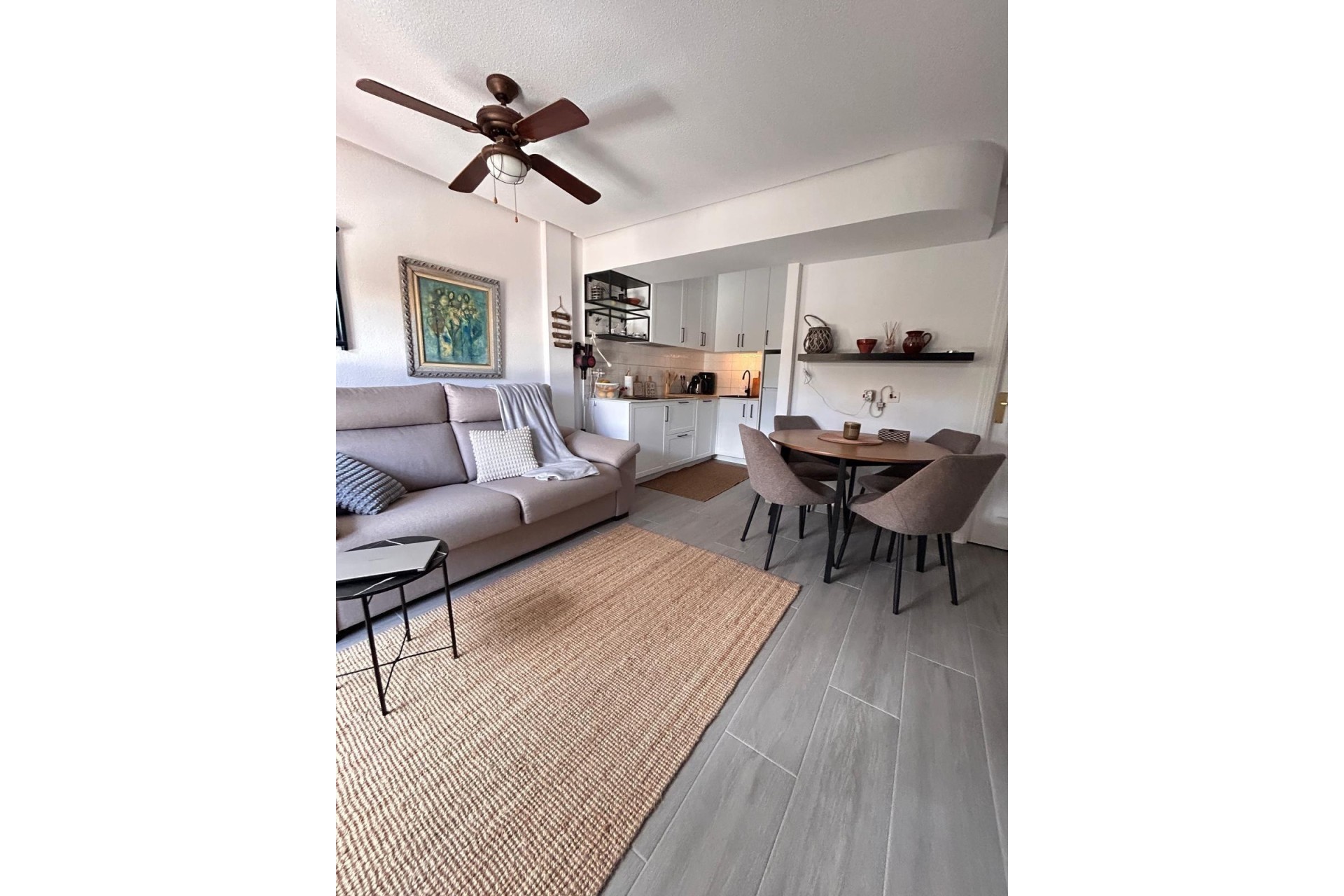 Resale - Apartment / Flat -
Torrevieja - Torre la mata