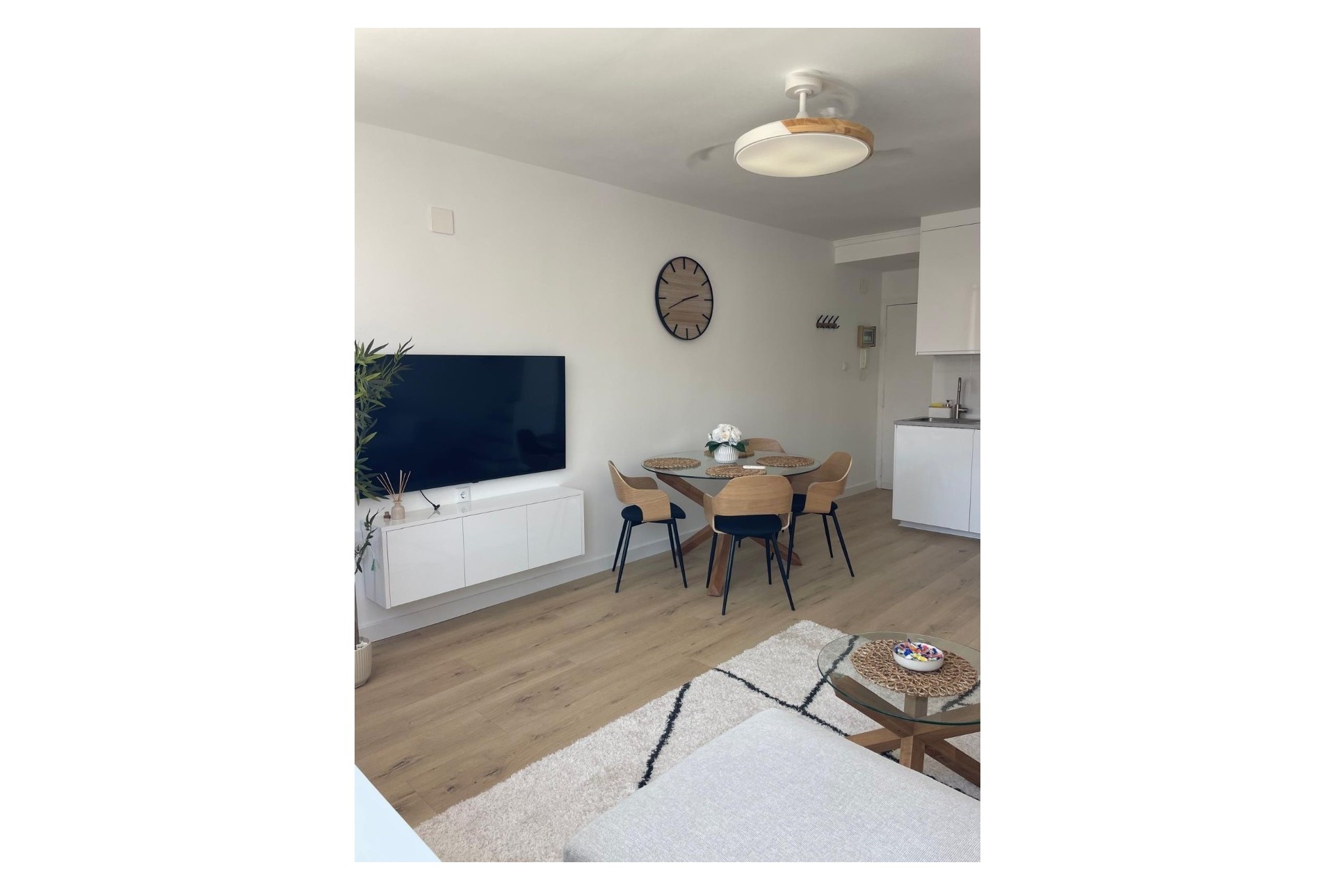 Resale - Apartment / Flat -
Torrevieja - Torreblanca