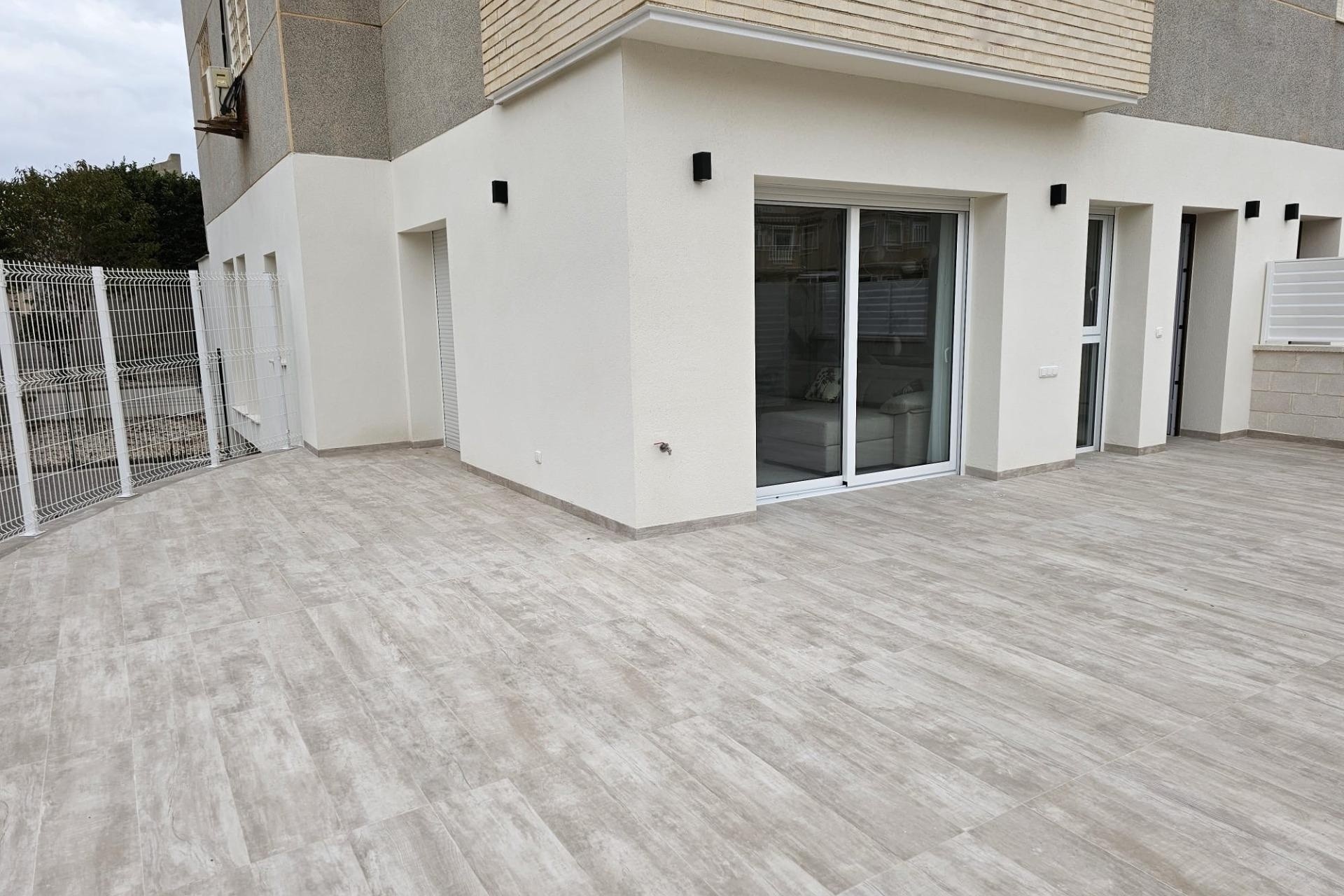 Resale - Apartment / Flat -
Torrevieja - Torreblanca