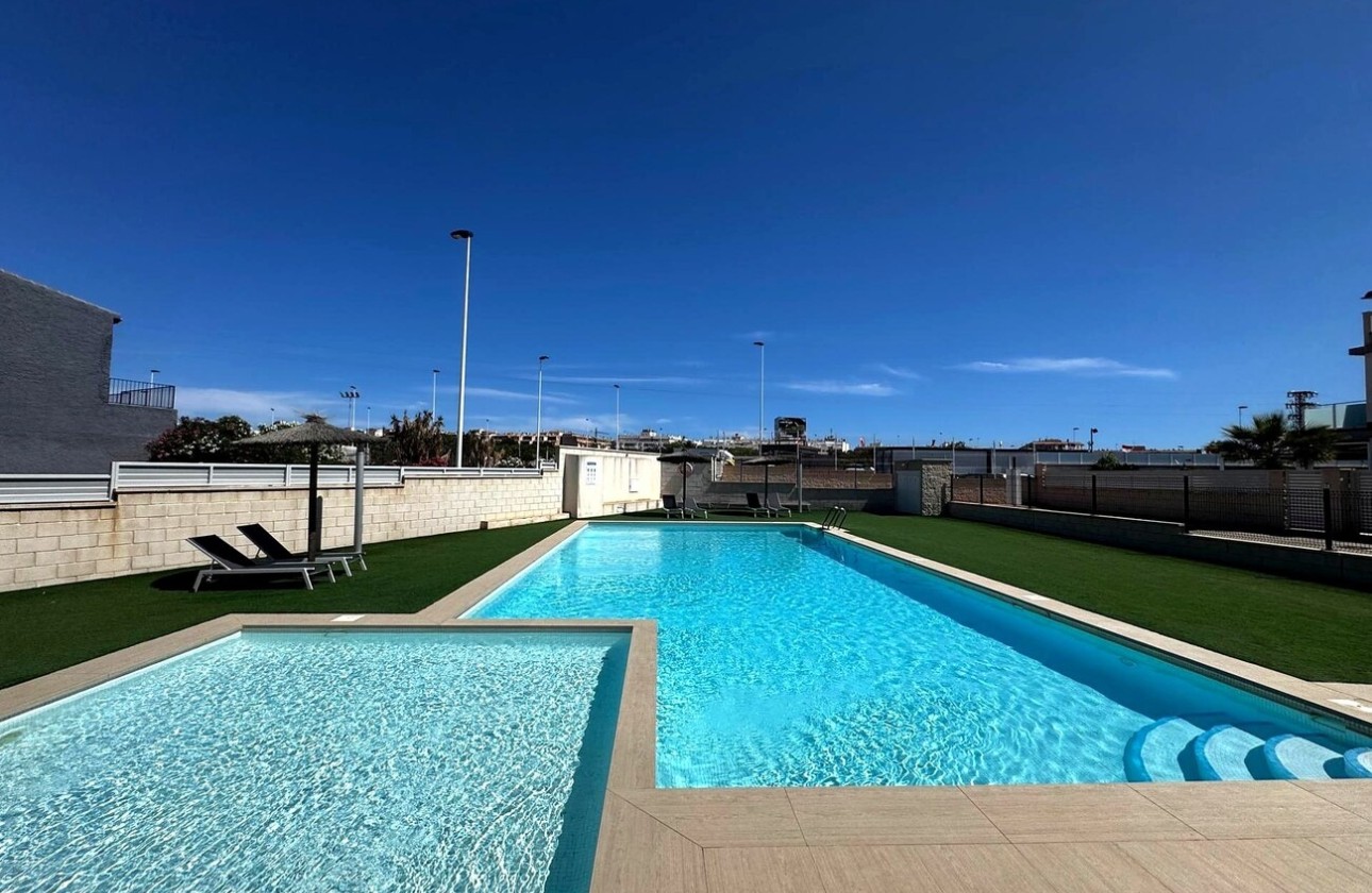 Resale - Apartment / Flat -
Torrevieja - Torreta florida