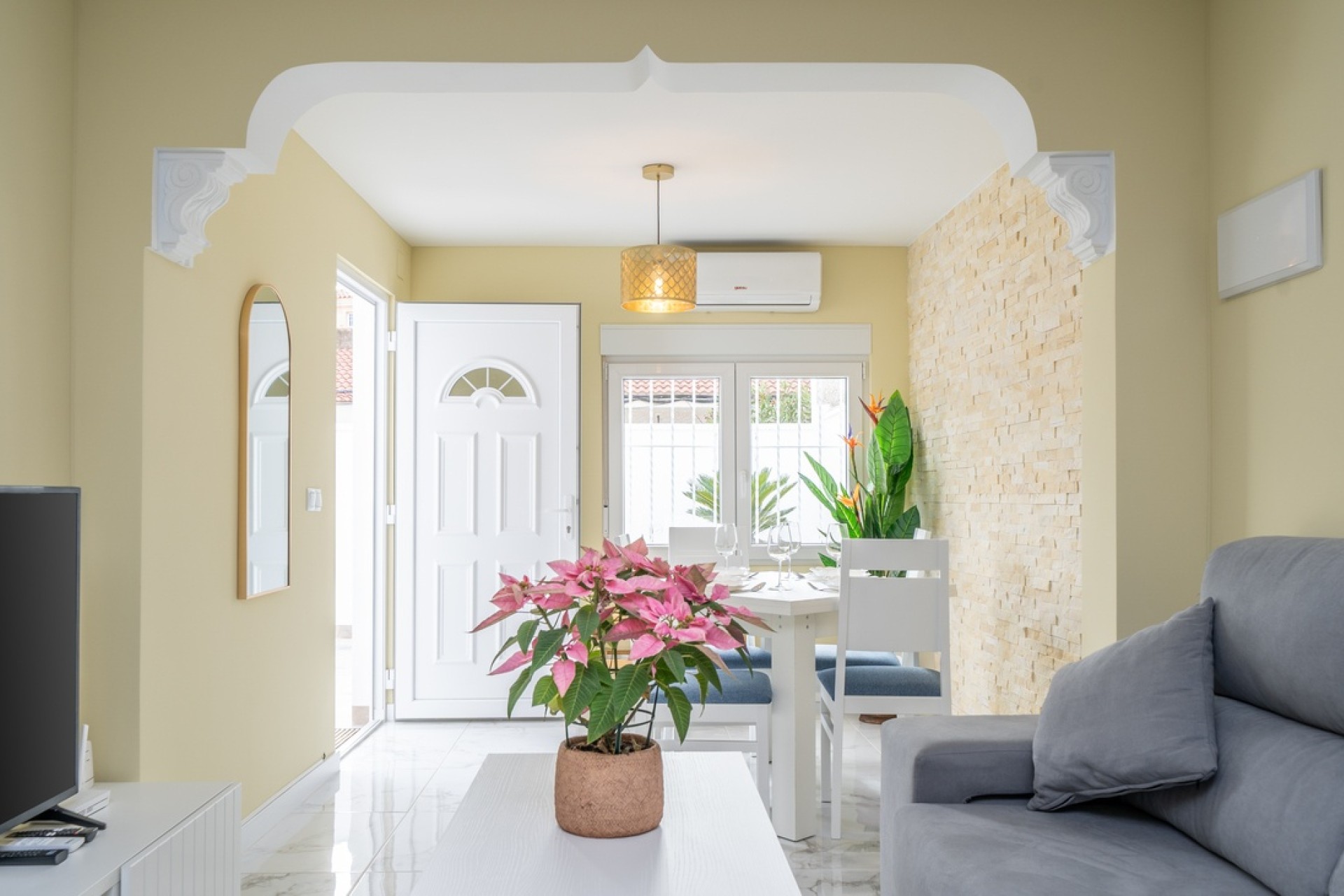 Resale - Apartment / Flat -
Torrevieja - Torreta