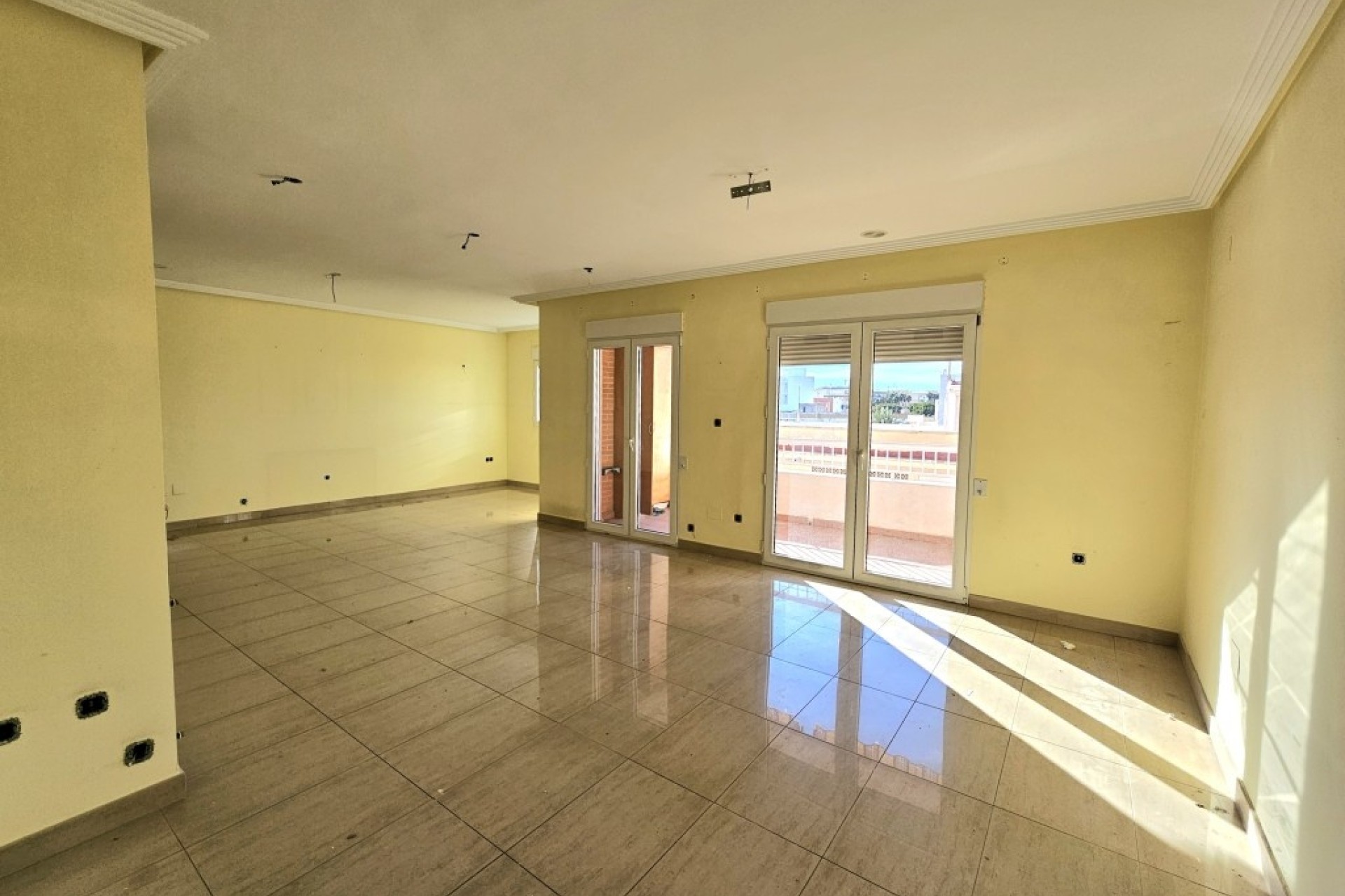 Resale - Apartment / Flat -
Torrevieja - Torrevieja Centro