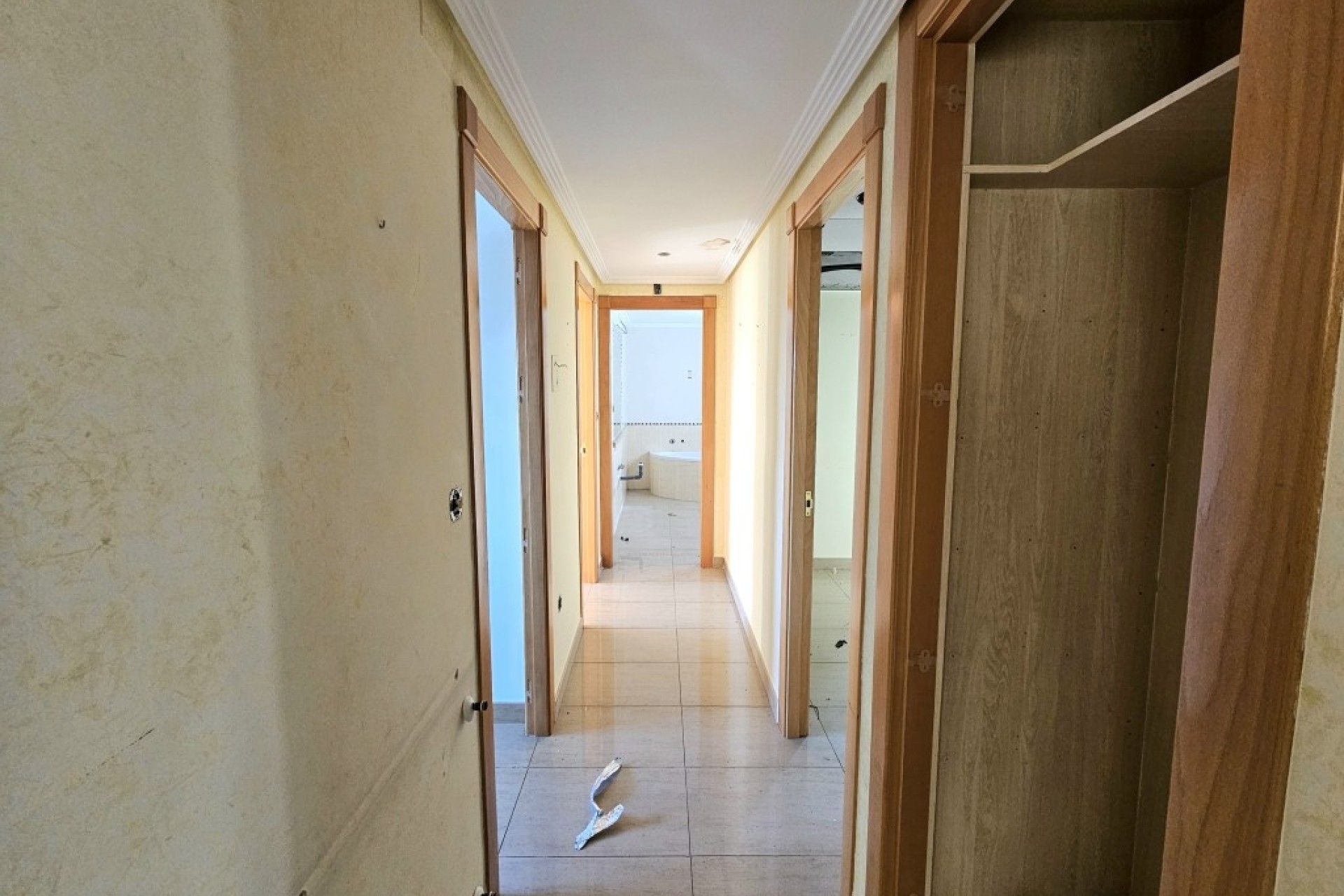 Resale - Apartment / Flat -
Torrevieja - Torrevieja Centro
