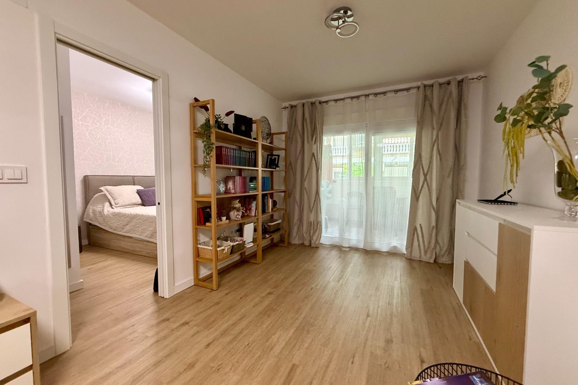 Resale - Apartment / Flat -
Torrevieja