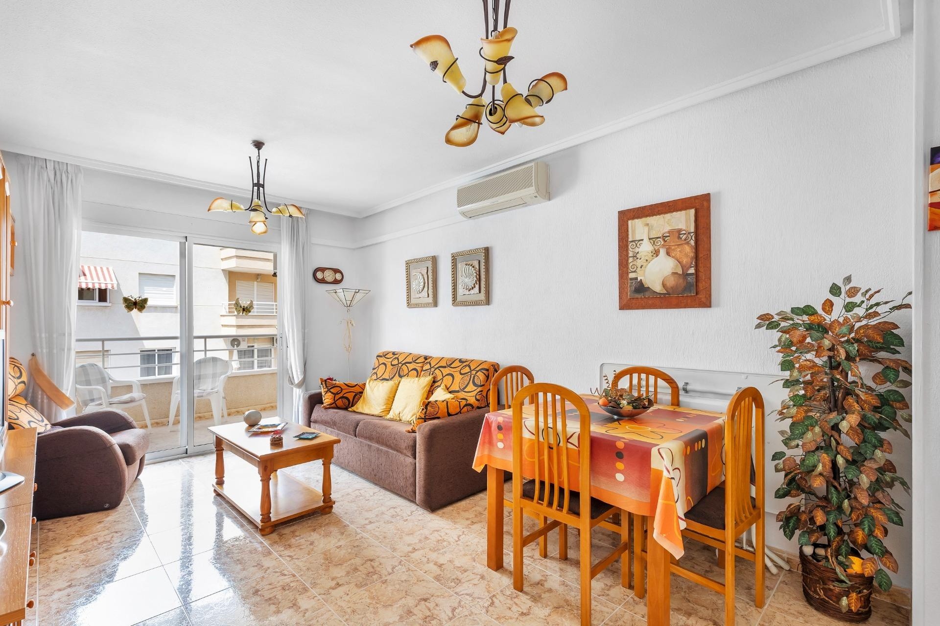 Resale - Apartment / Flat -
Torrevieja