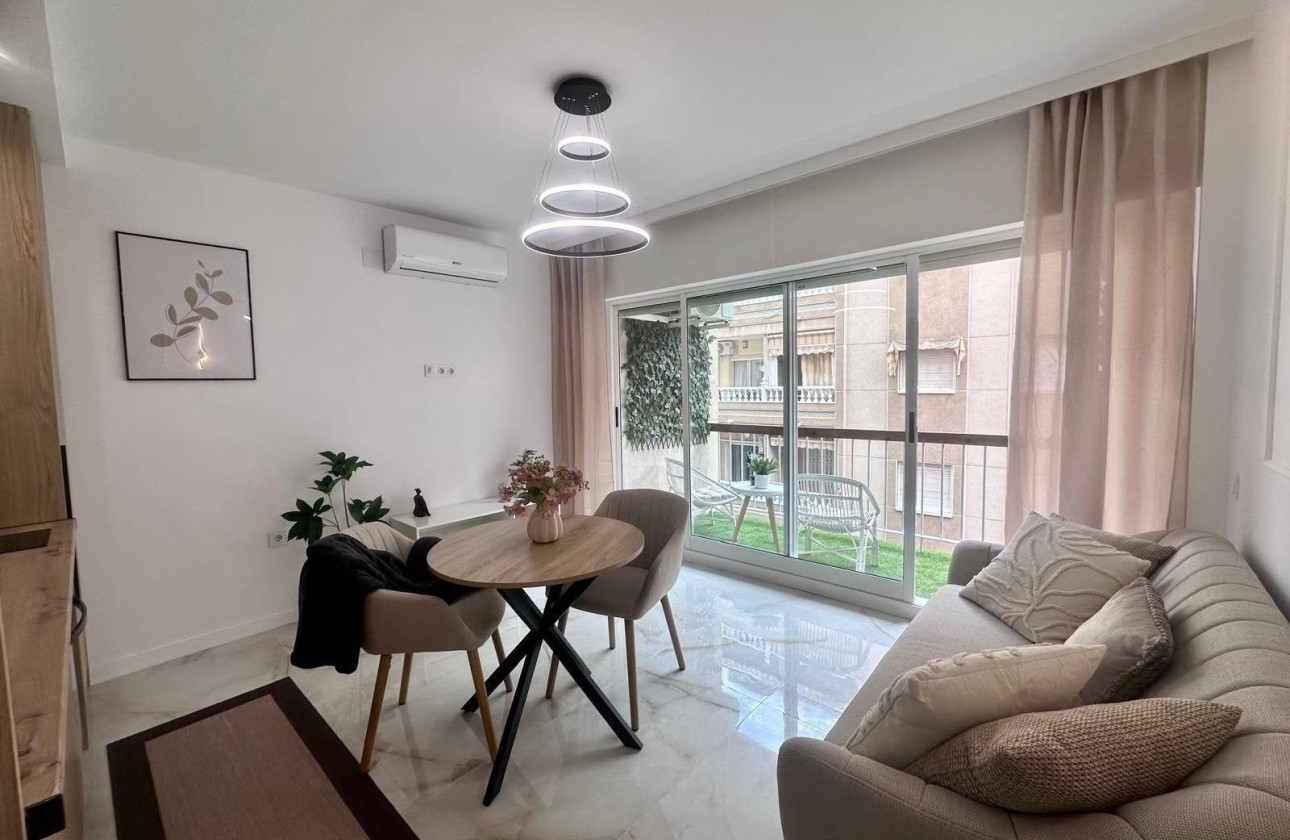 Resale - Apartment / Flat -
Torrevieja