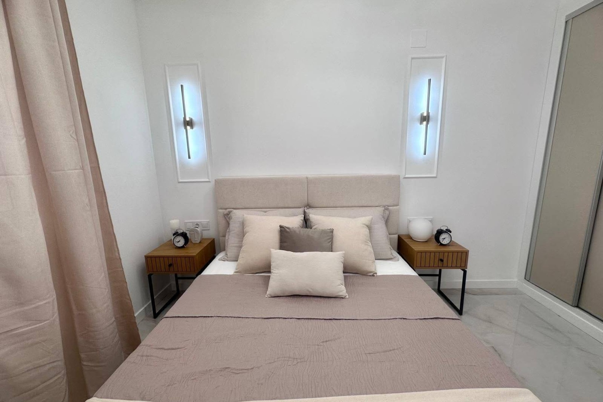 Resale - Apartment / Flat -
Torrevieja