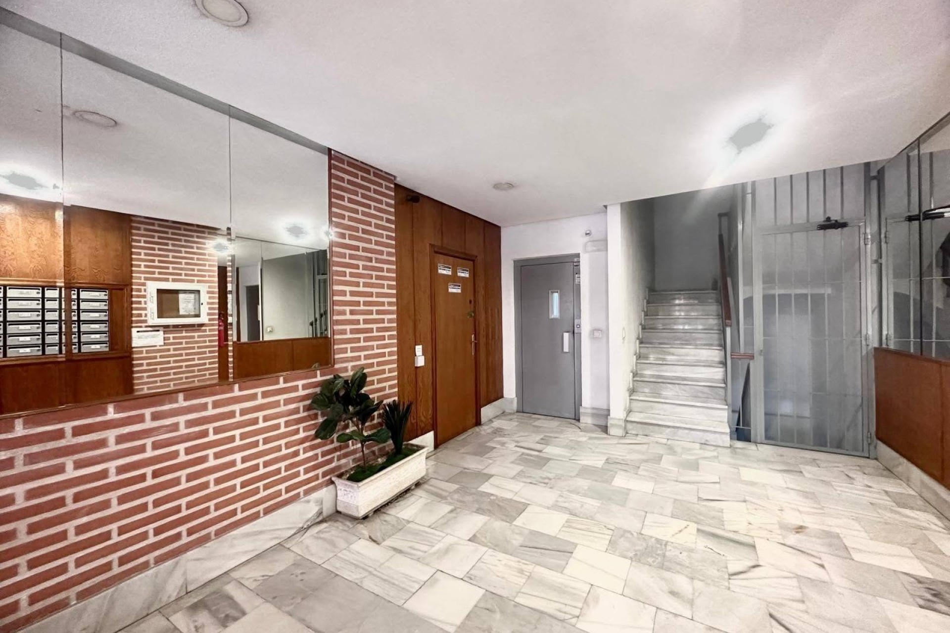 Resale - Apartment / Flat -
Torrevieja
