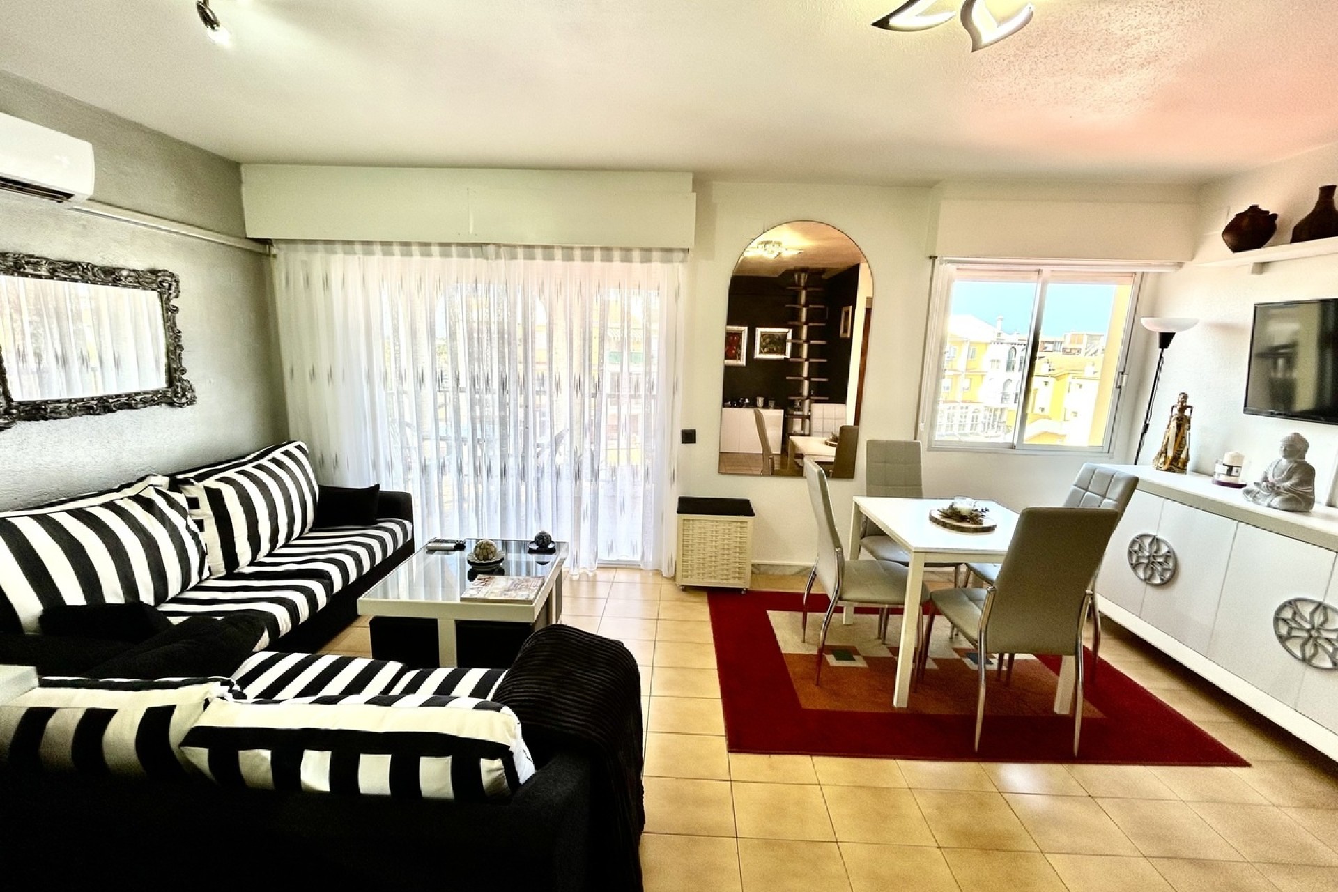 Resale - Apartment / Flat -
Torrevieja