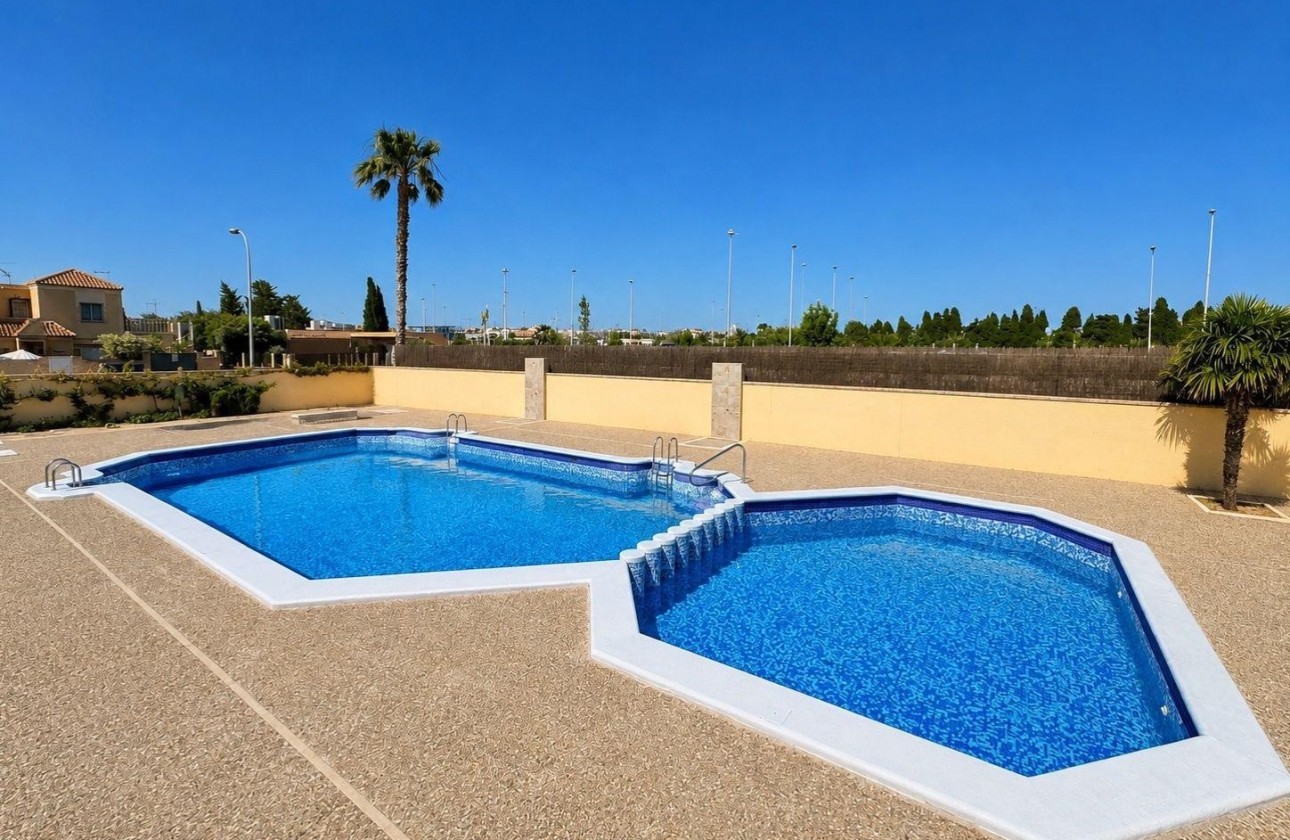 Resale - Apartment / Flat -
Torrevieja