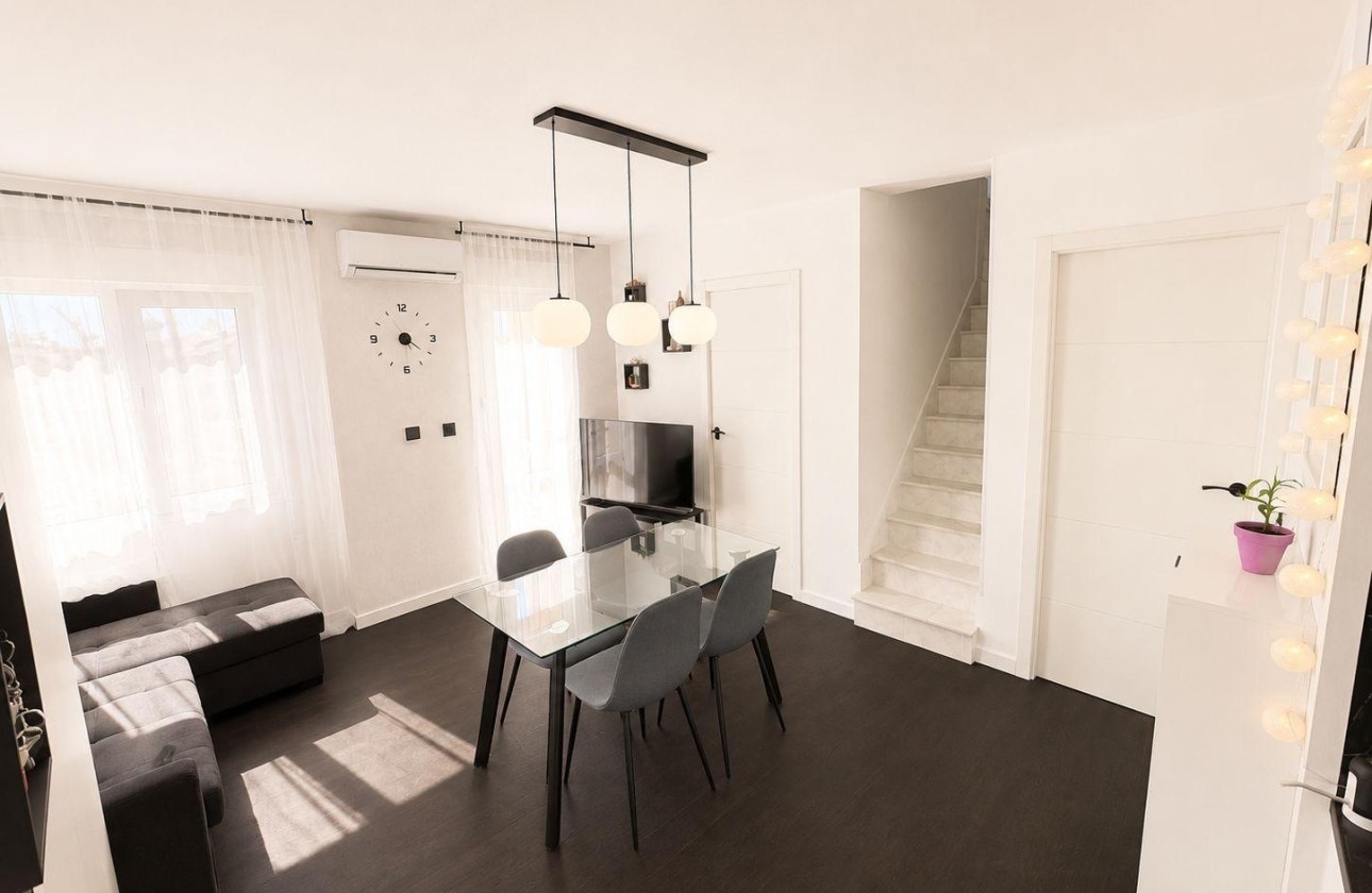 Resale - Apartment / Flat -
Torrevieja