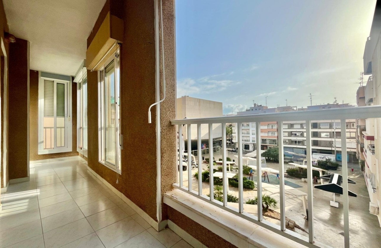 Resale - Apartment / Flat -
Torrevieja