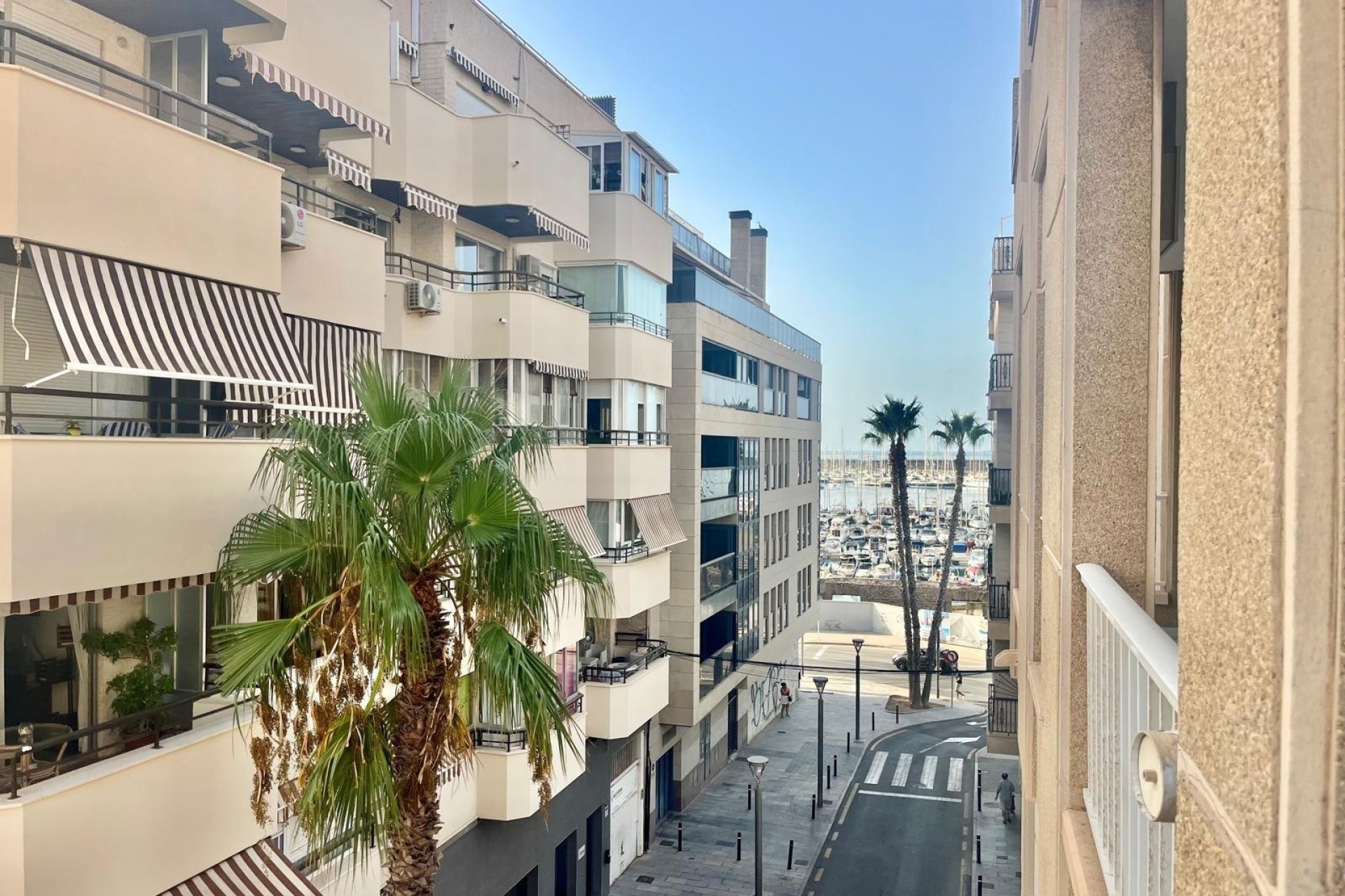 Resale - Apartment / Flat -
Torrevieja