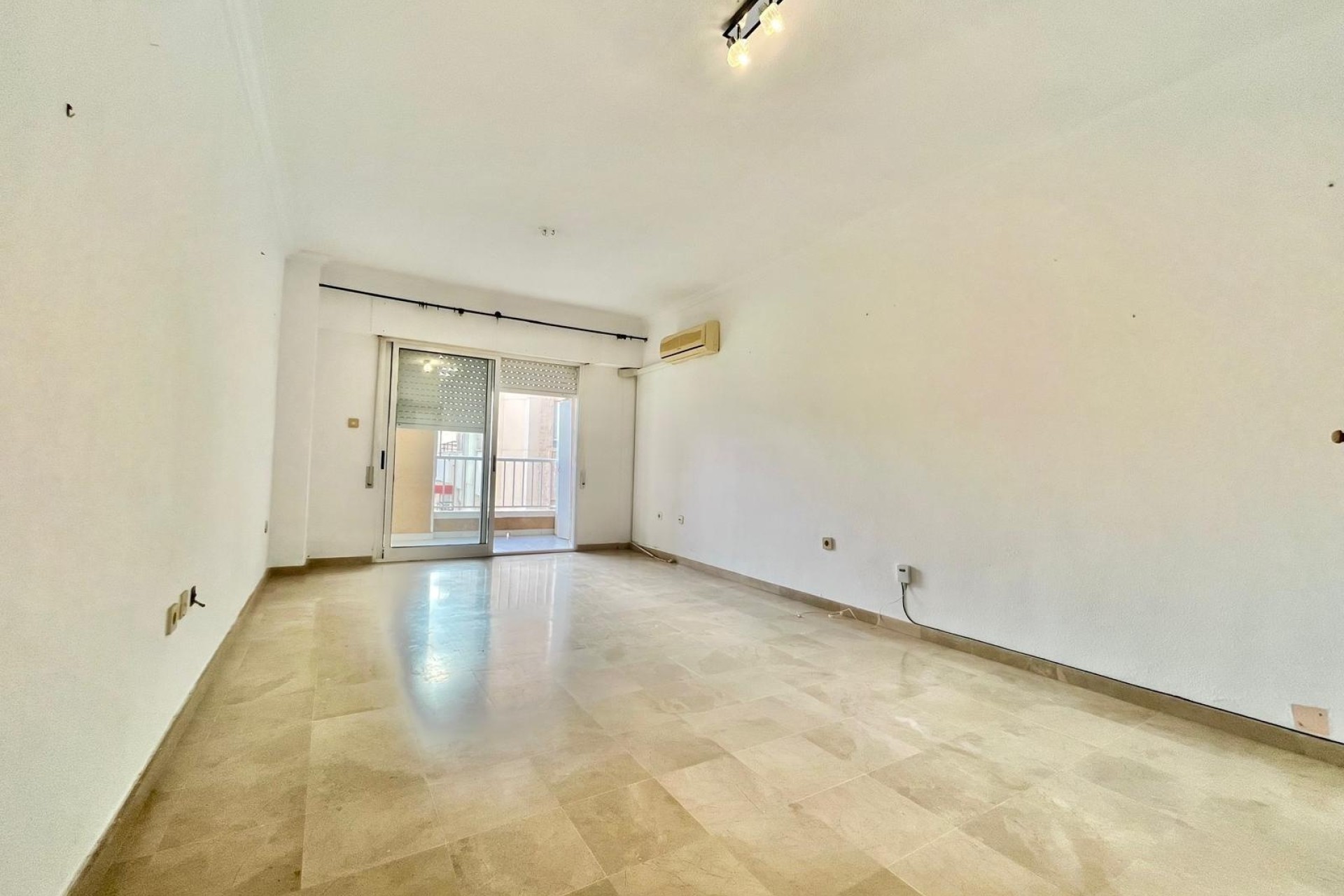 Resale - Apartment / Flat -
Torrevieja