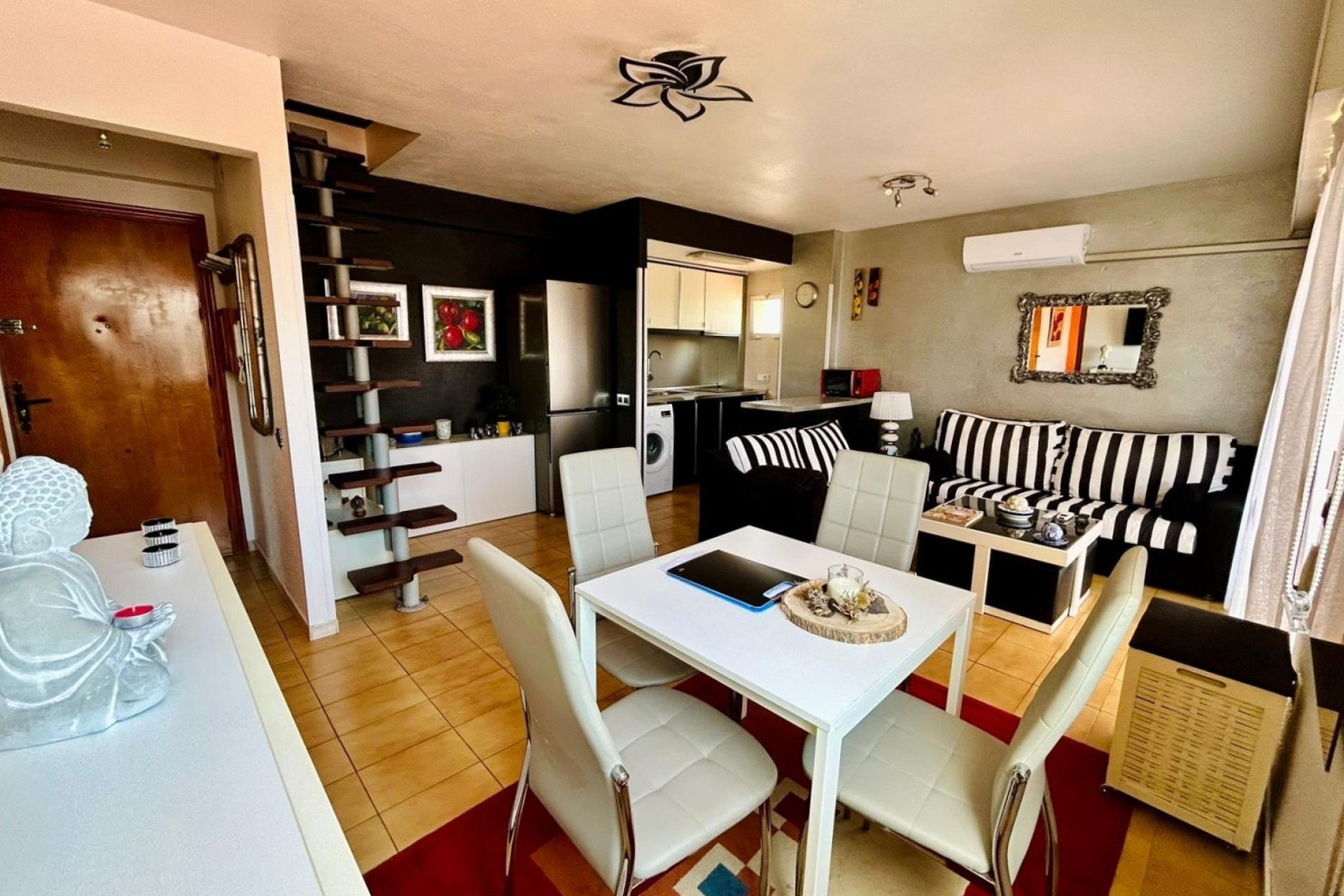Resale - Apartment / Flat -
Torrevieja
