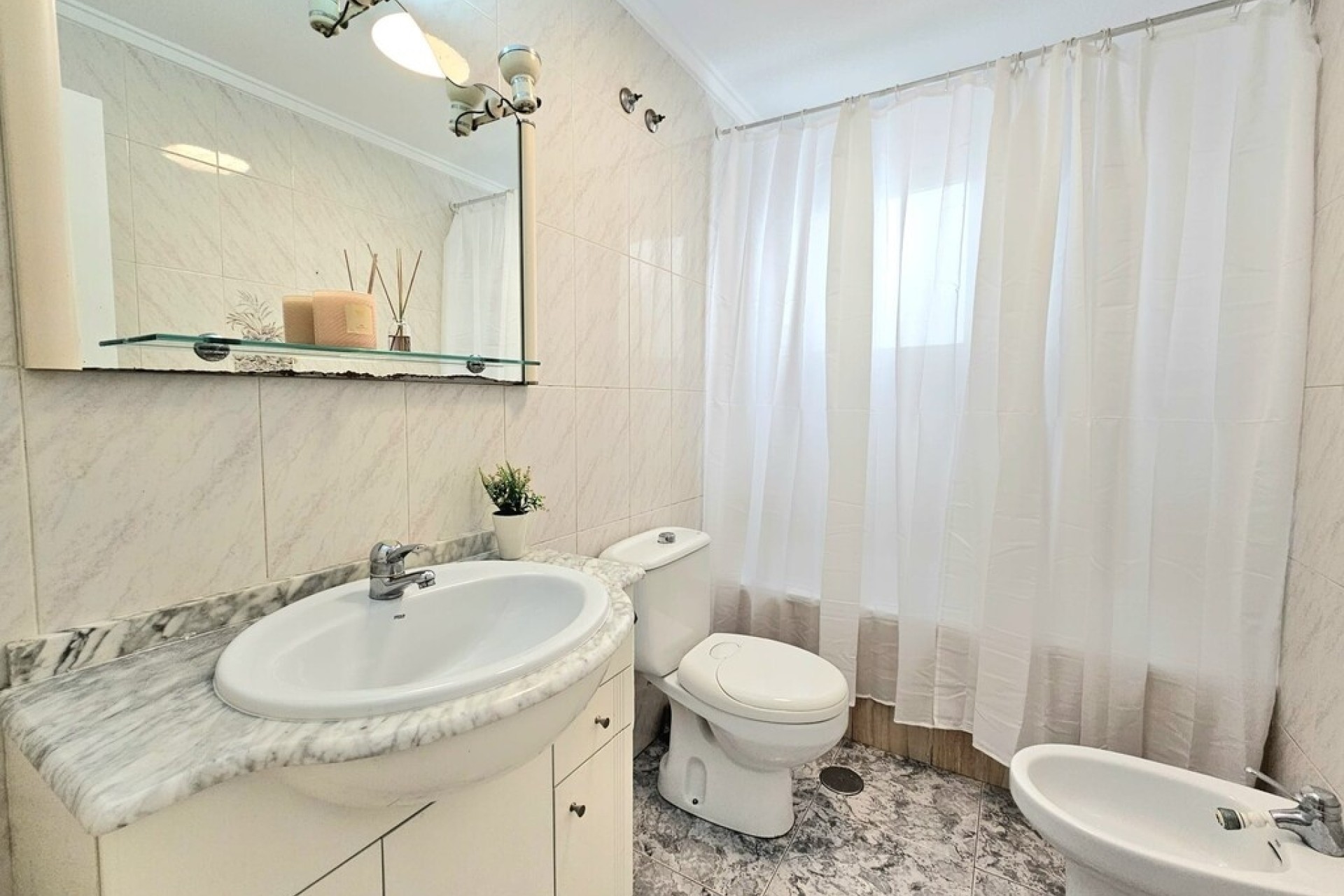 Resale - Apartment / Flat -
Torrevieja