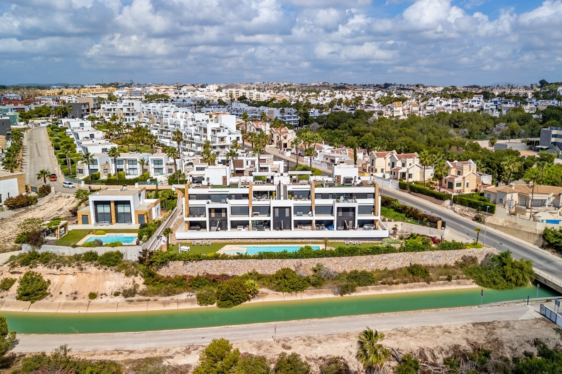 Resale - Apartment / Flat -
Villamartín - Costa Blanca