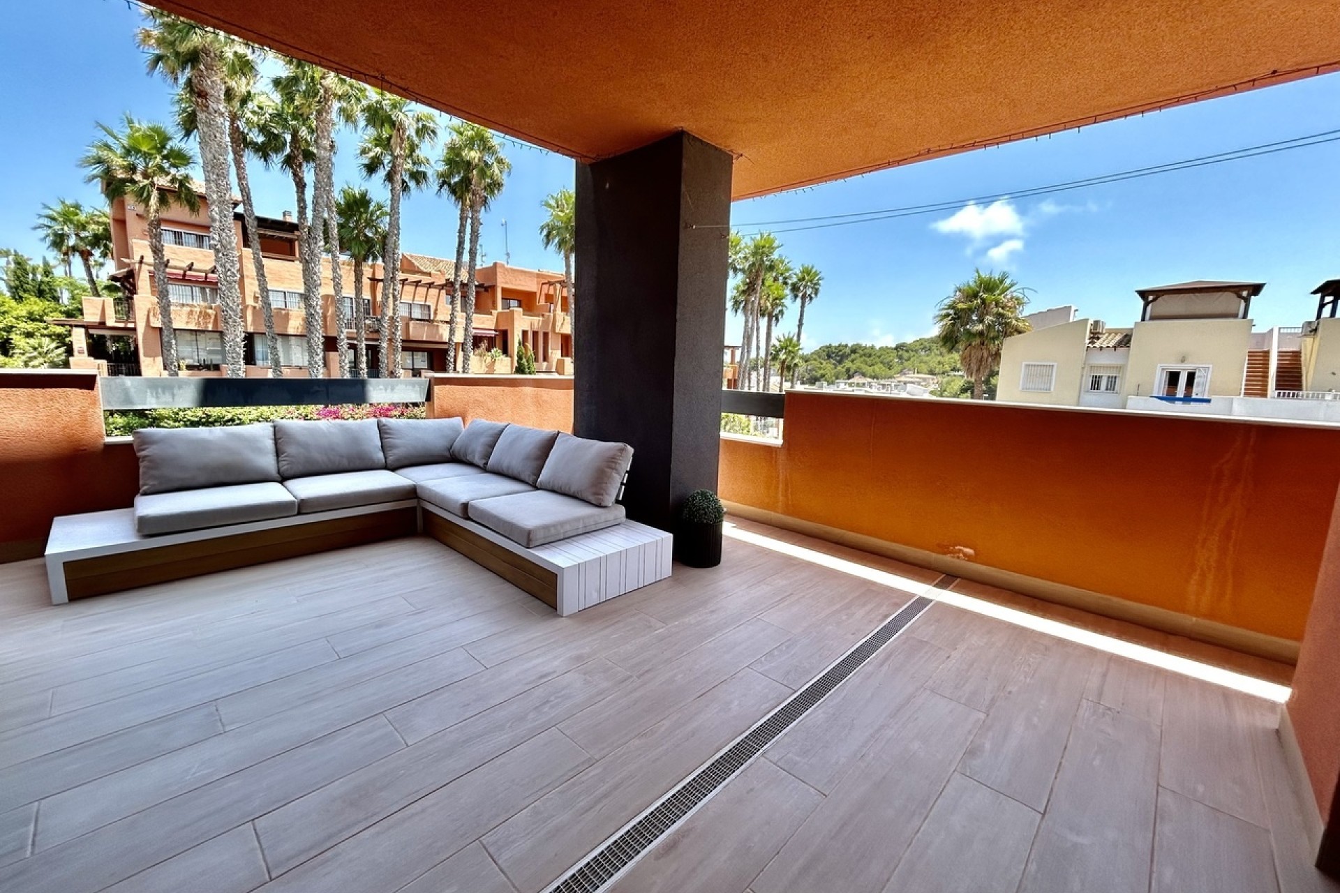 Resale - Apartment / Flat -
Villamartín