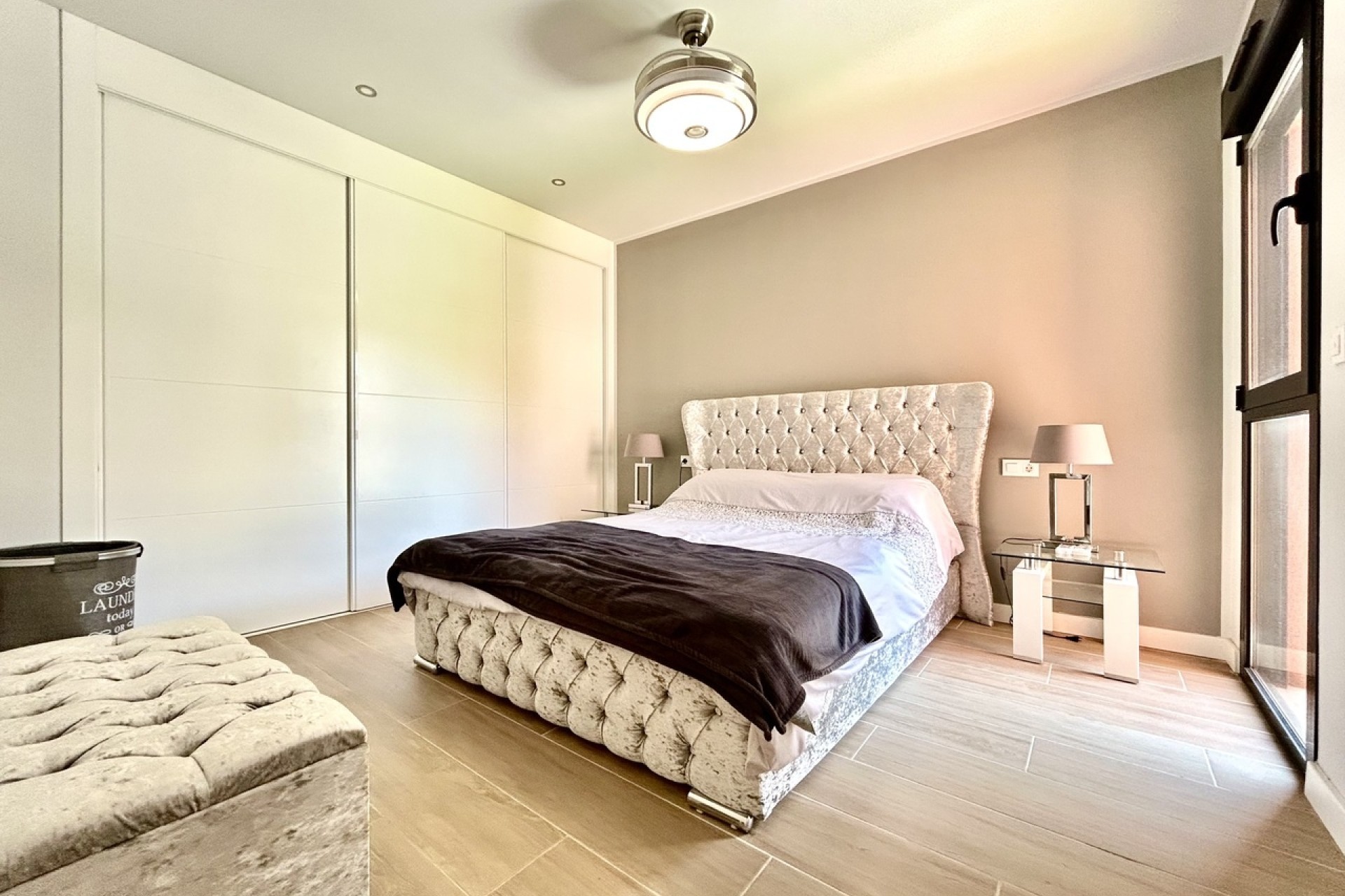 Resale - Apartment / Flat -
Villamartín