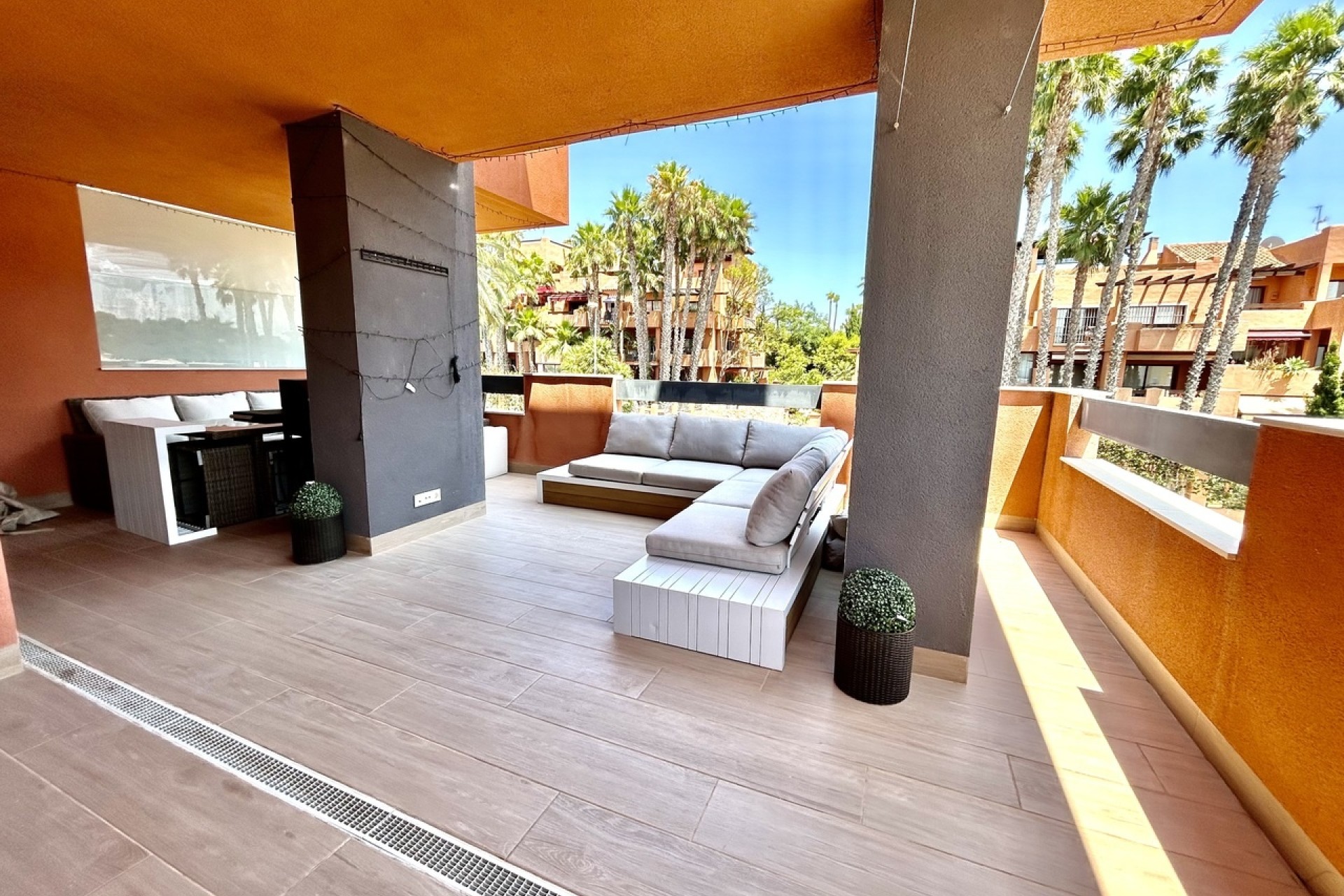 Resale - Apartment / Flat -
Villamartín