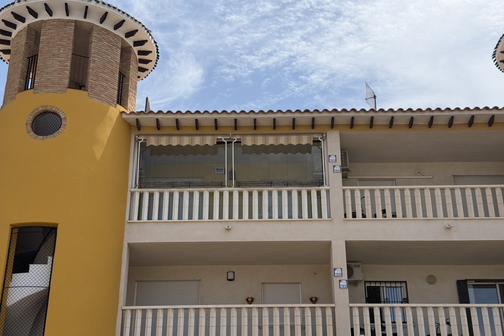 Resale - Apartment / Flat -
Villamartín
