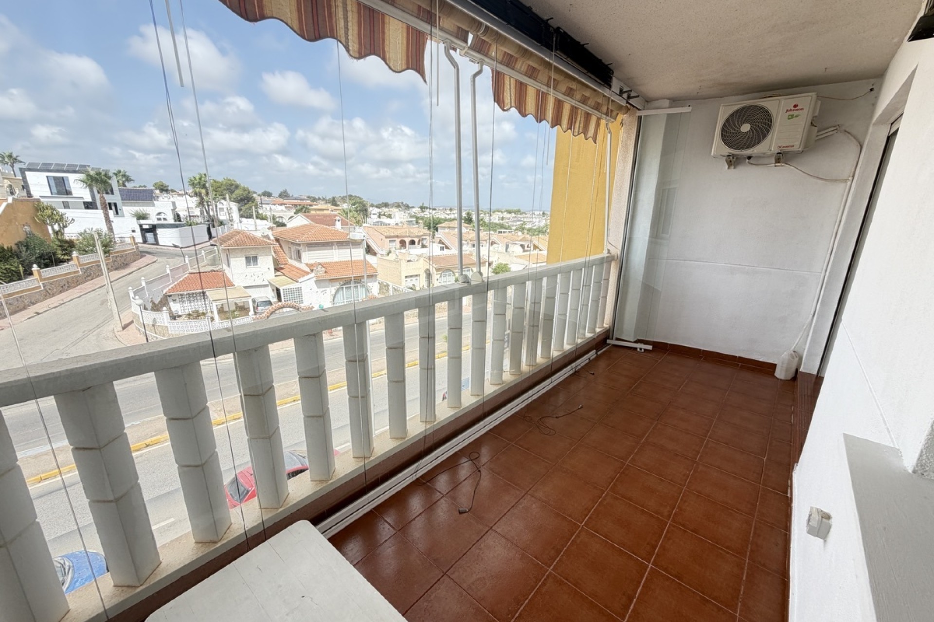 Resale - Apartment / Flat -
Villamartín