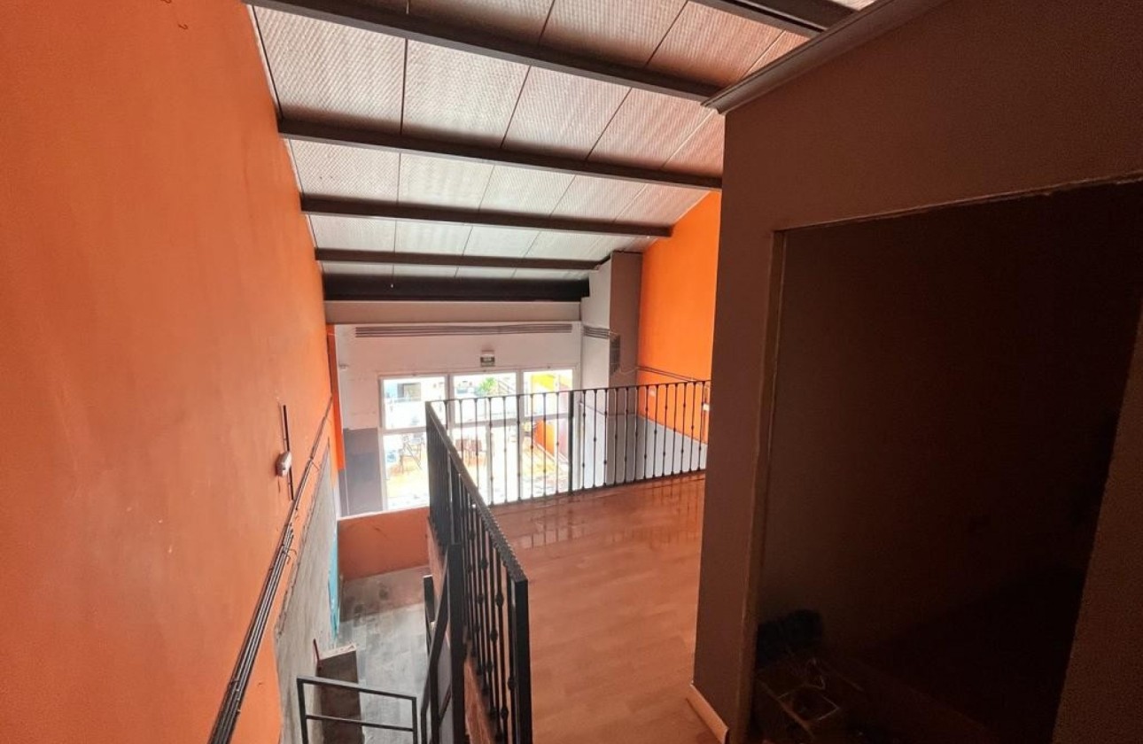 Resale - Commercial -
Algorfa - La Finca Golf Resort