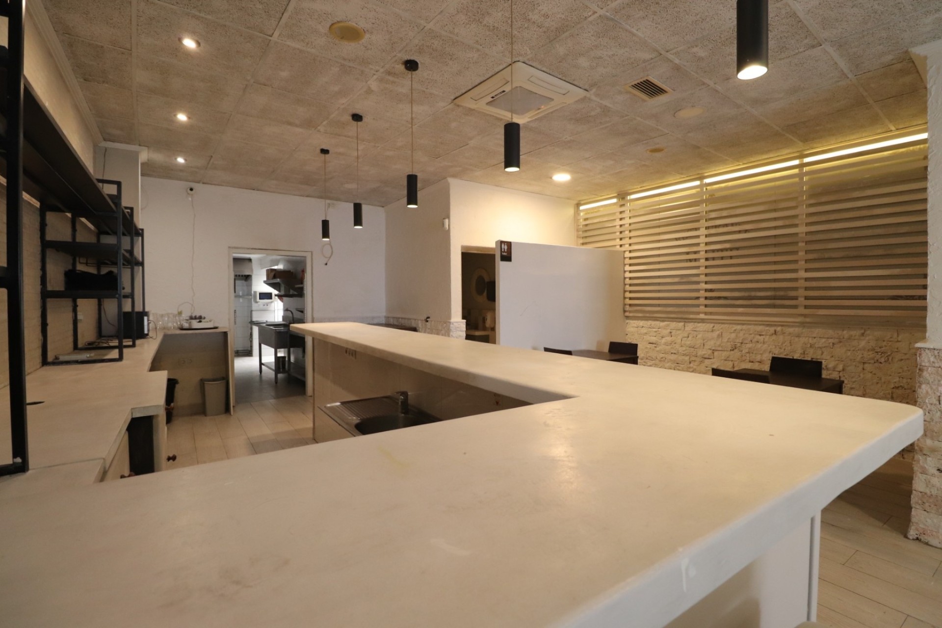 Resale - Commercial -
Benijofar