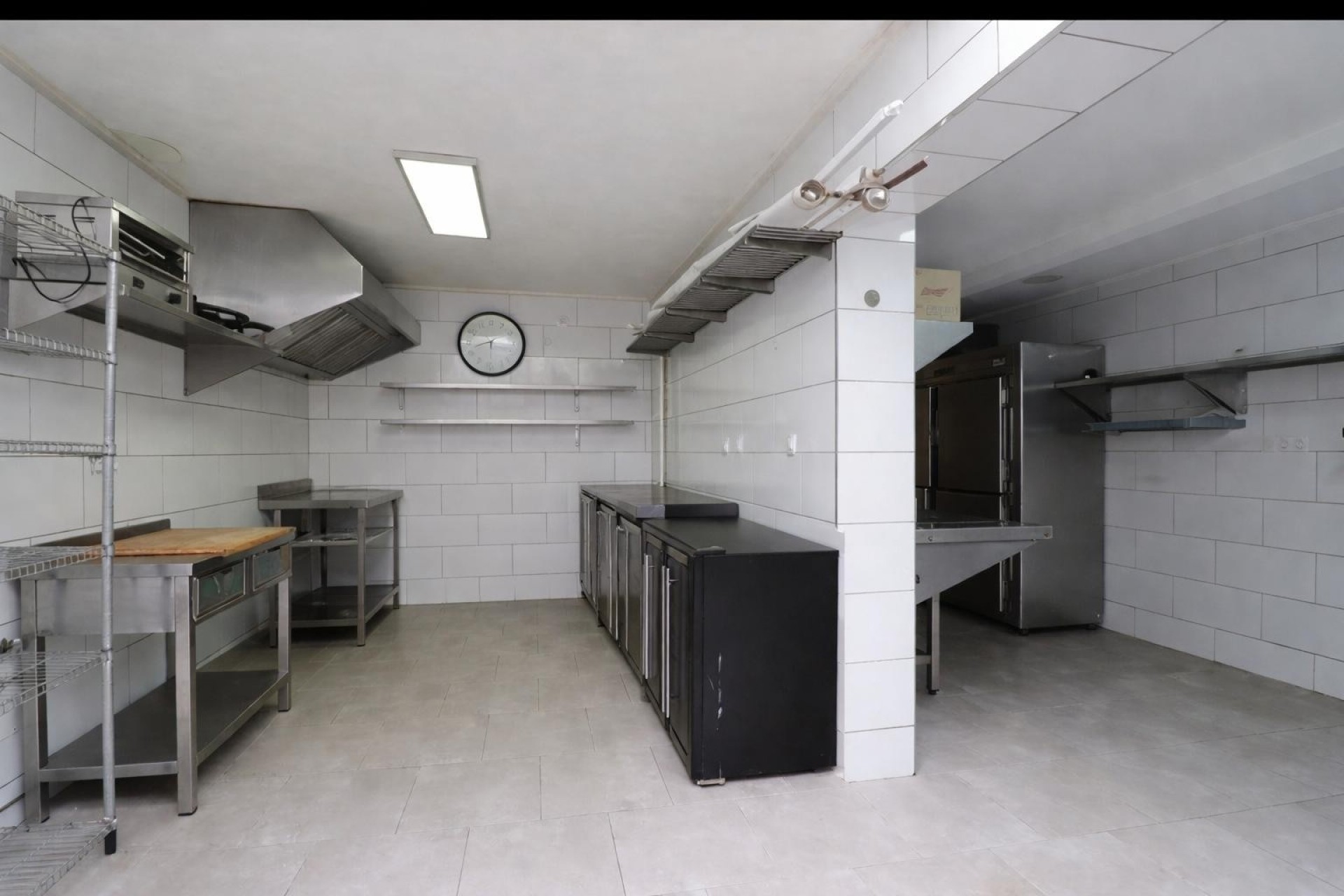 Resale - Commercial -
Benijofar