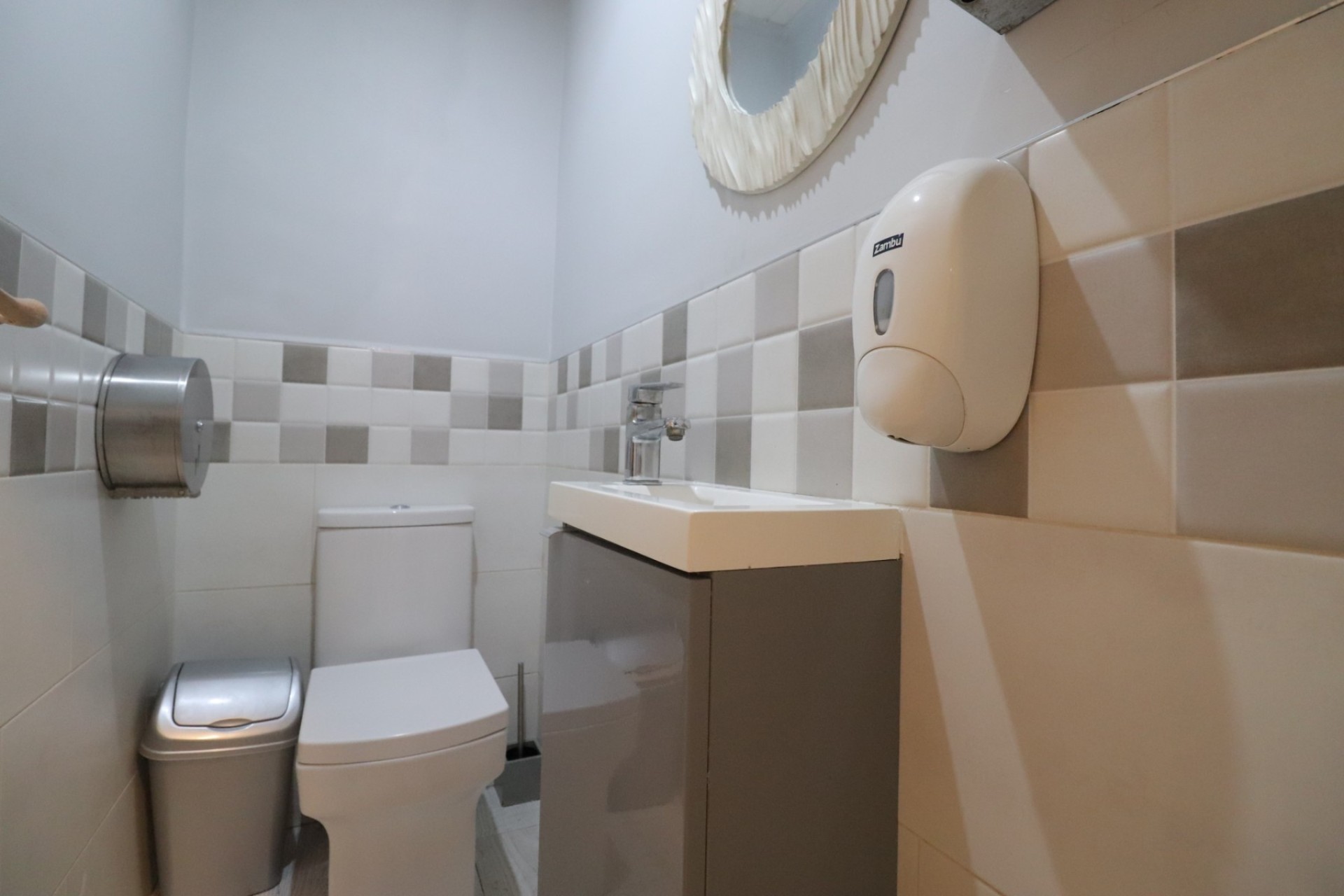 Resale - Commercial -
Benijofar